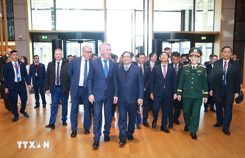 Thủ tướng Phạm Minh Chính làm việc, thúc đẩy các dự án khí LNG với Nga - Ảnh 1.