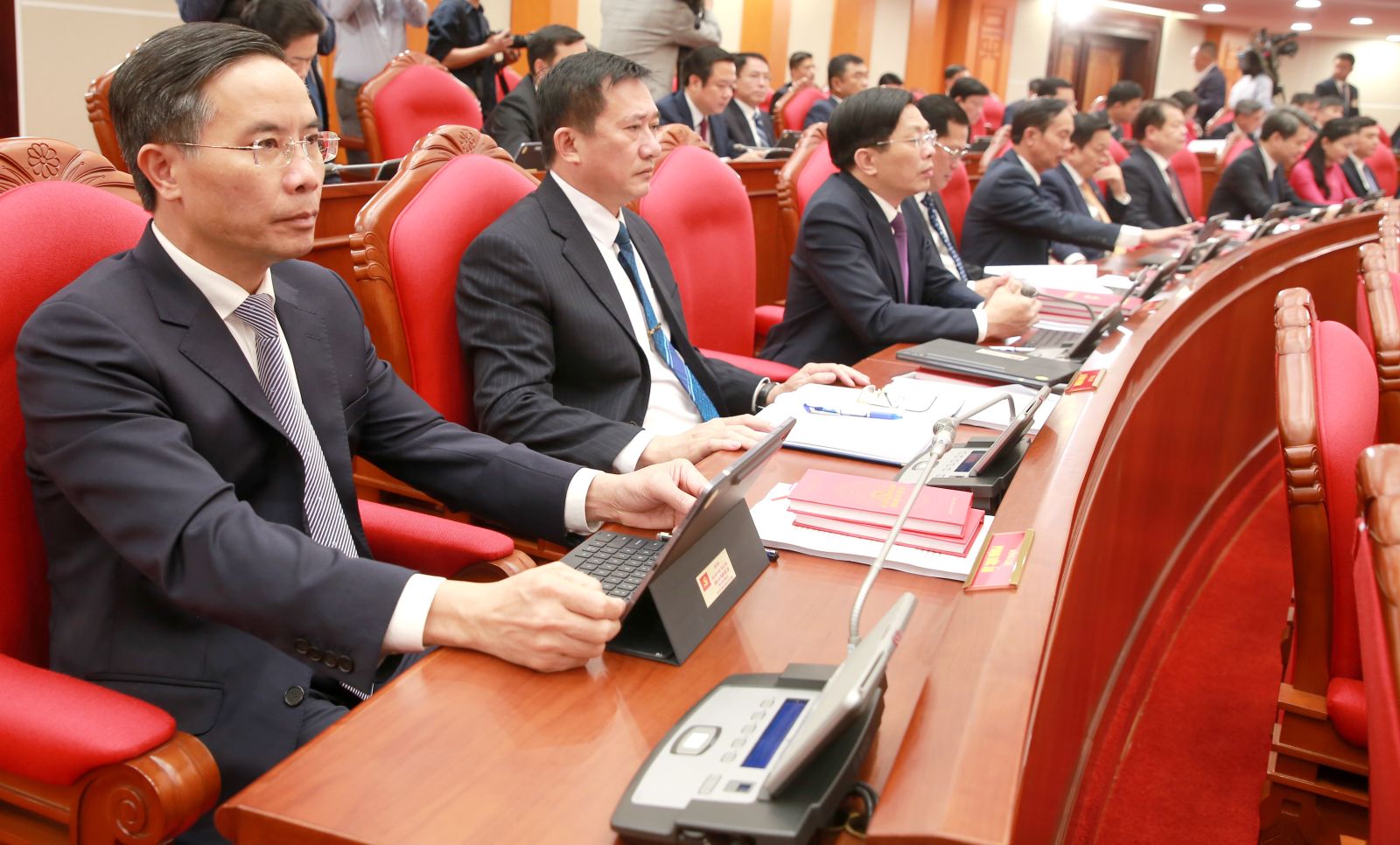 Hội nghị Trung ương - Ảnh 1.