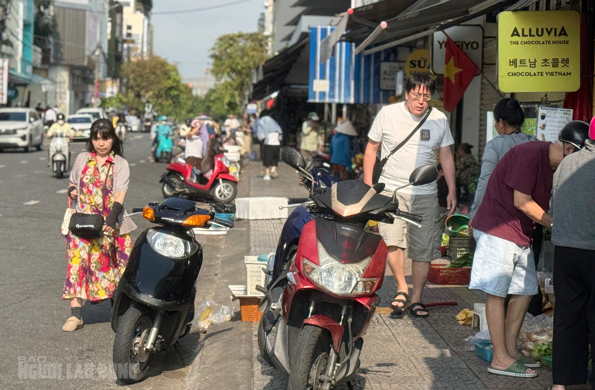 Hiện trạng vỉa h&egrave; Đ&agrave; Nẵng trước lệnh cấm kinh doanh năm 2026 - Ảnh 3.