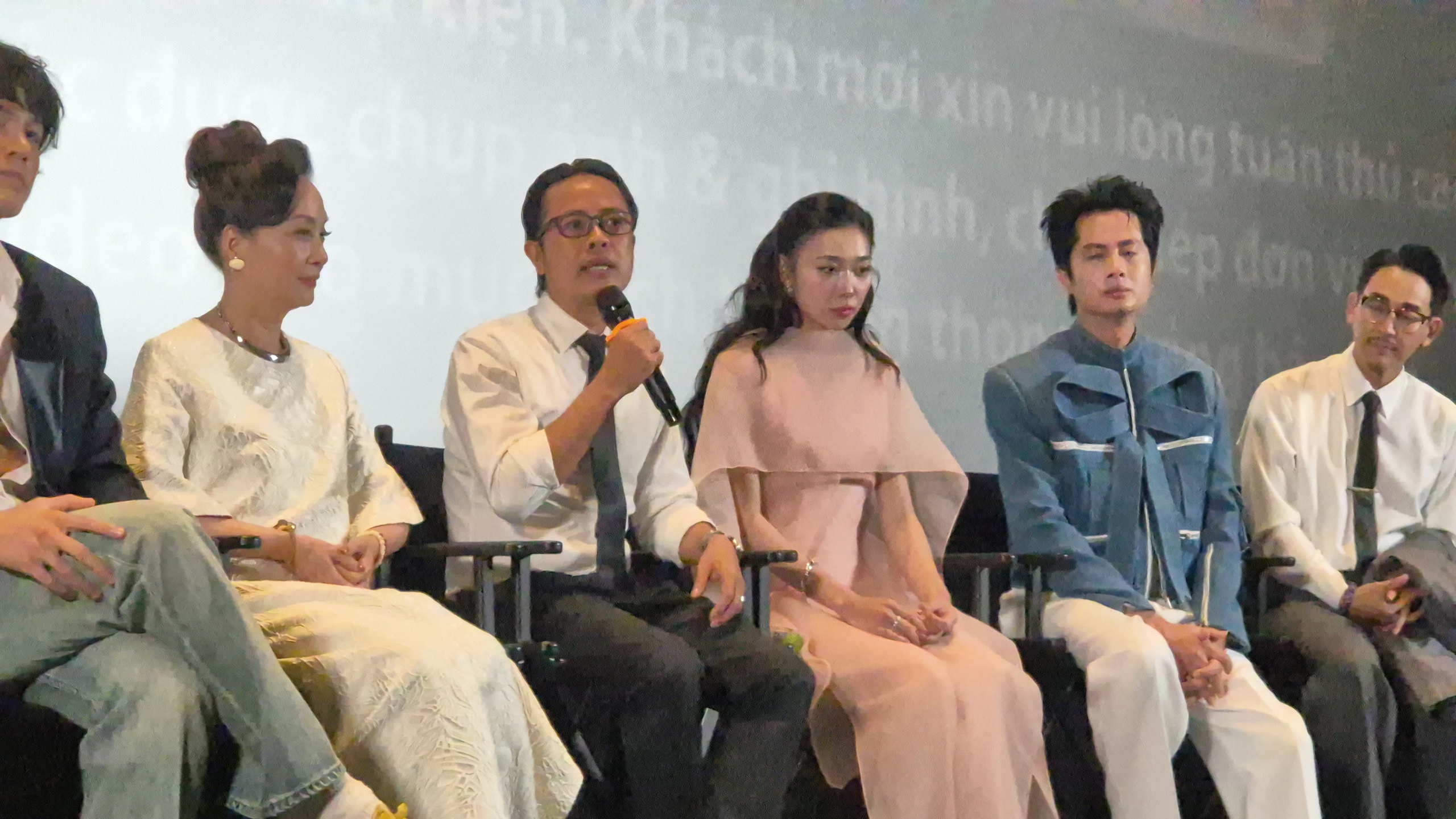 Nàng hậu Đoàn Thiên Ân bênh