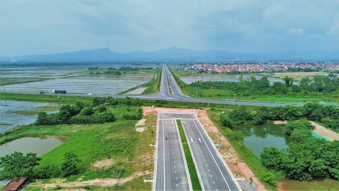 Nghi vấn nhân sự 