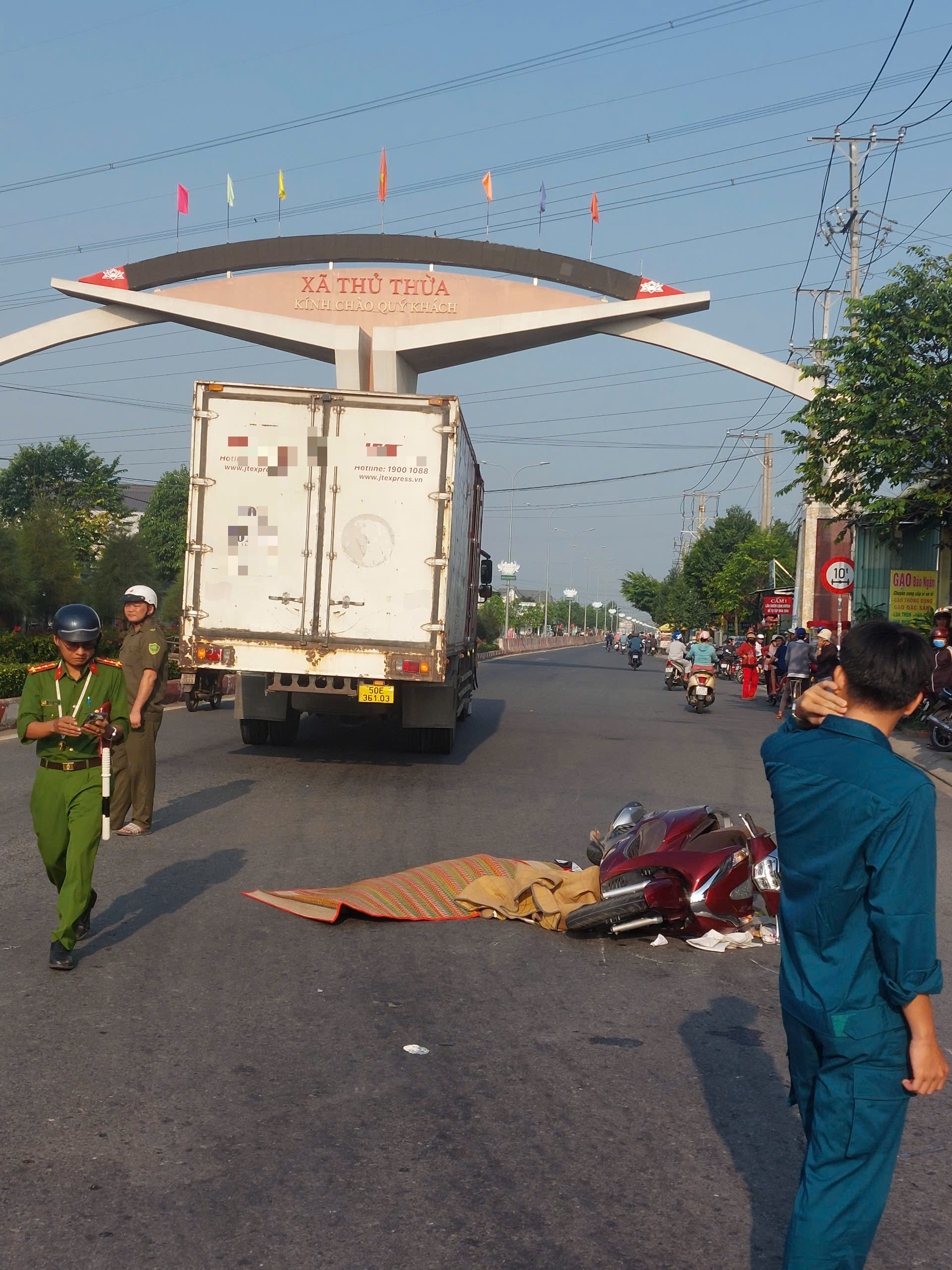 Truy tìm tài xế xe tải trong vụ tai nạn giao thông Tây Ninh khiến người tử vong - Ảnh 1.