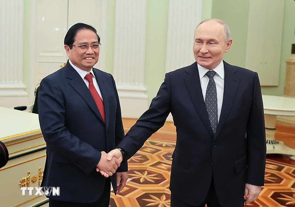 Thủ tướng Phạm Minh Ch&iacute;nh hội kiến Tổng thống Nga Vladimir Putin - Ảnh 1.