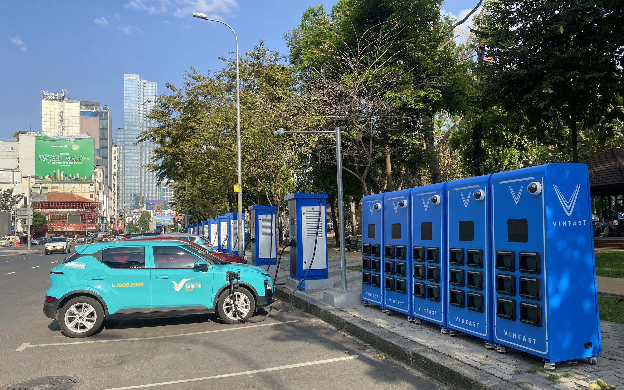 Sở Xây dựng TPHCM yêu cầu hoàn thành 3.000 tủ đổi pin trước ngày 10-4 - Ảnh 2.