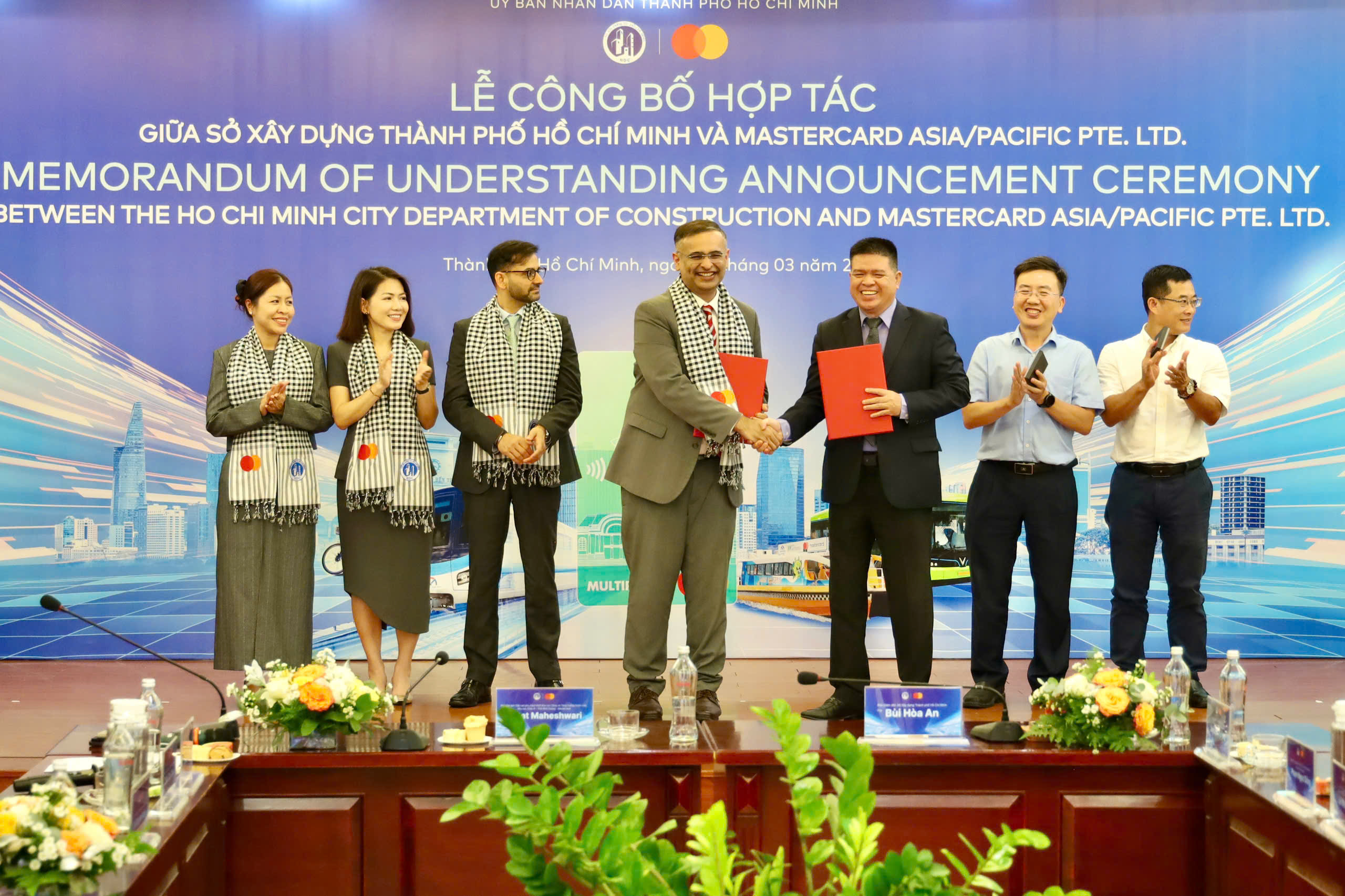 TPHCM đẩy nhanh thanh toán không tiền mặt giao thông - Ảnh 3.