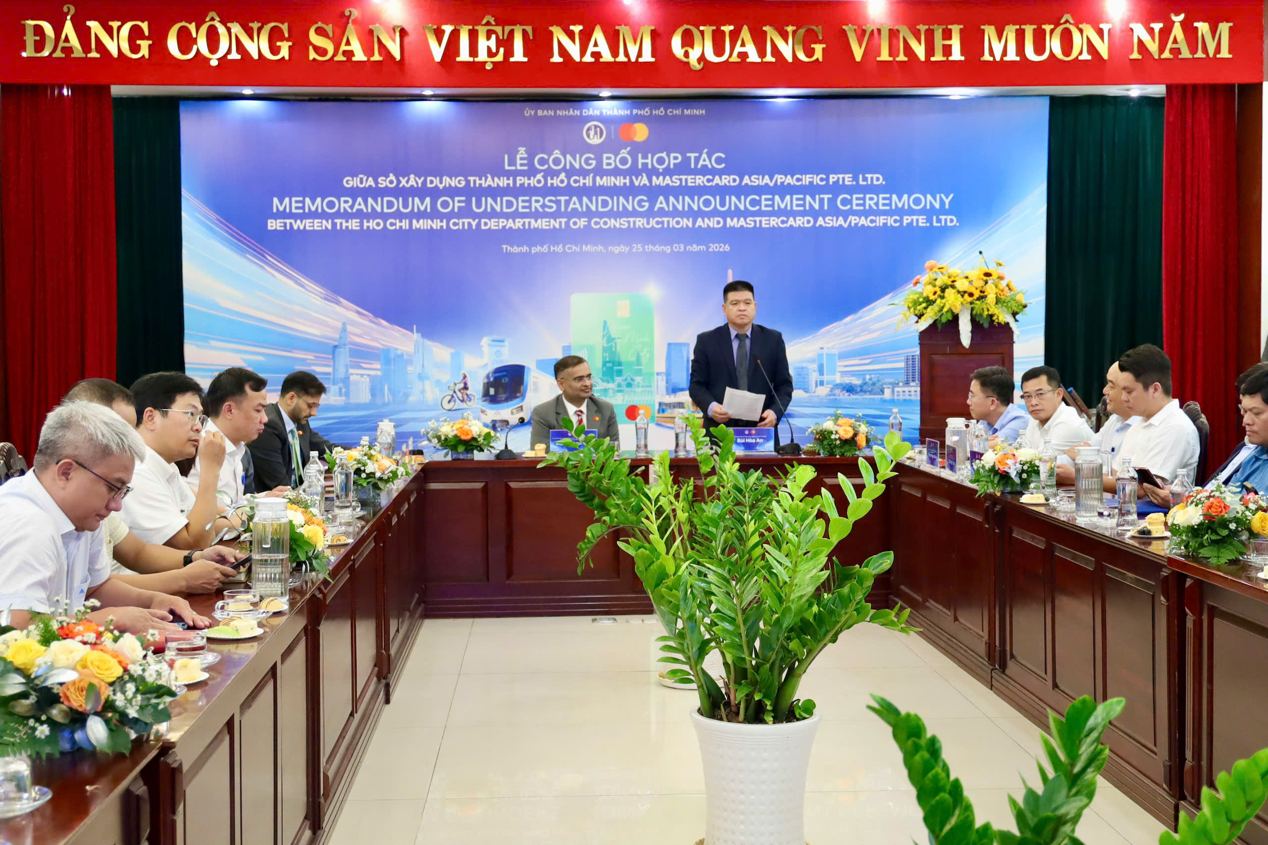 TPHCM đẩy nhanh thanh toán không tiền mặt giao thông - Ảnh 1.