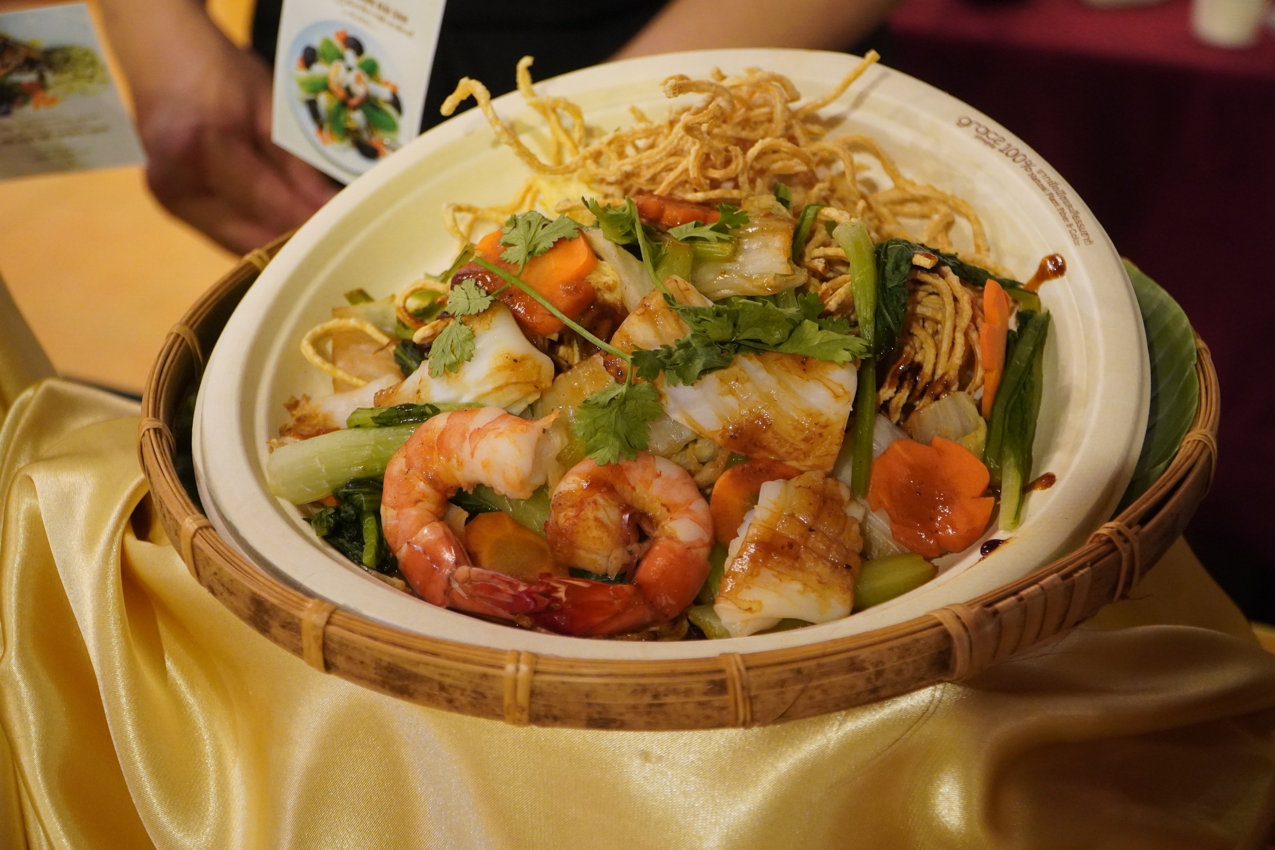 Người dân ùn ùn đổ về lễ hội ẩm thực đặc sắc nhất thế giới tại TPHCM - Ảnh 8.