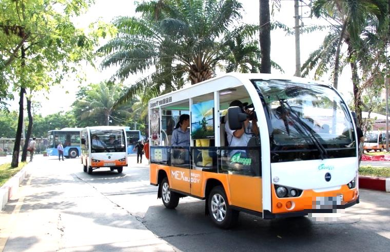 Bộ Xây dựng đề xuất mở rộng hoạt động xe chở người 4 bánh gắn động cơ năm 2026 - Ảnh 1. Bộ Xây dựng đề xuất mở rộng hoạt động xe chở người 4 bánh gắn động cơ năm 2026 - Ảnh 1.