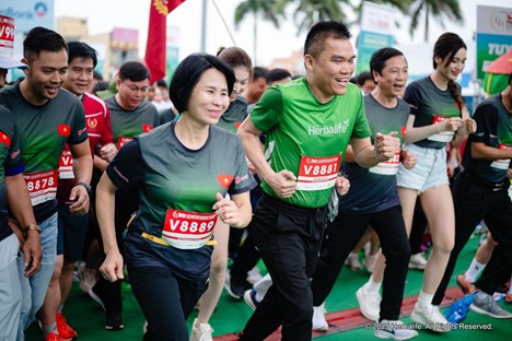 Marathon Tiền Phong 2026 chính thức khai mạc, Herbalife Việt Nam tiếp tục là nhà tài trợ chính - Ảnh 2.