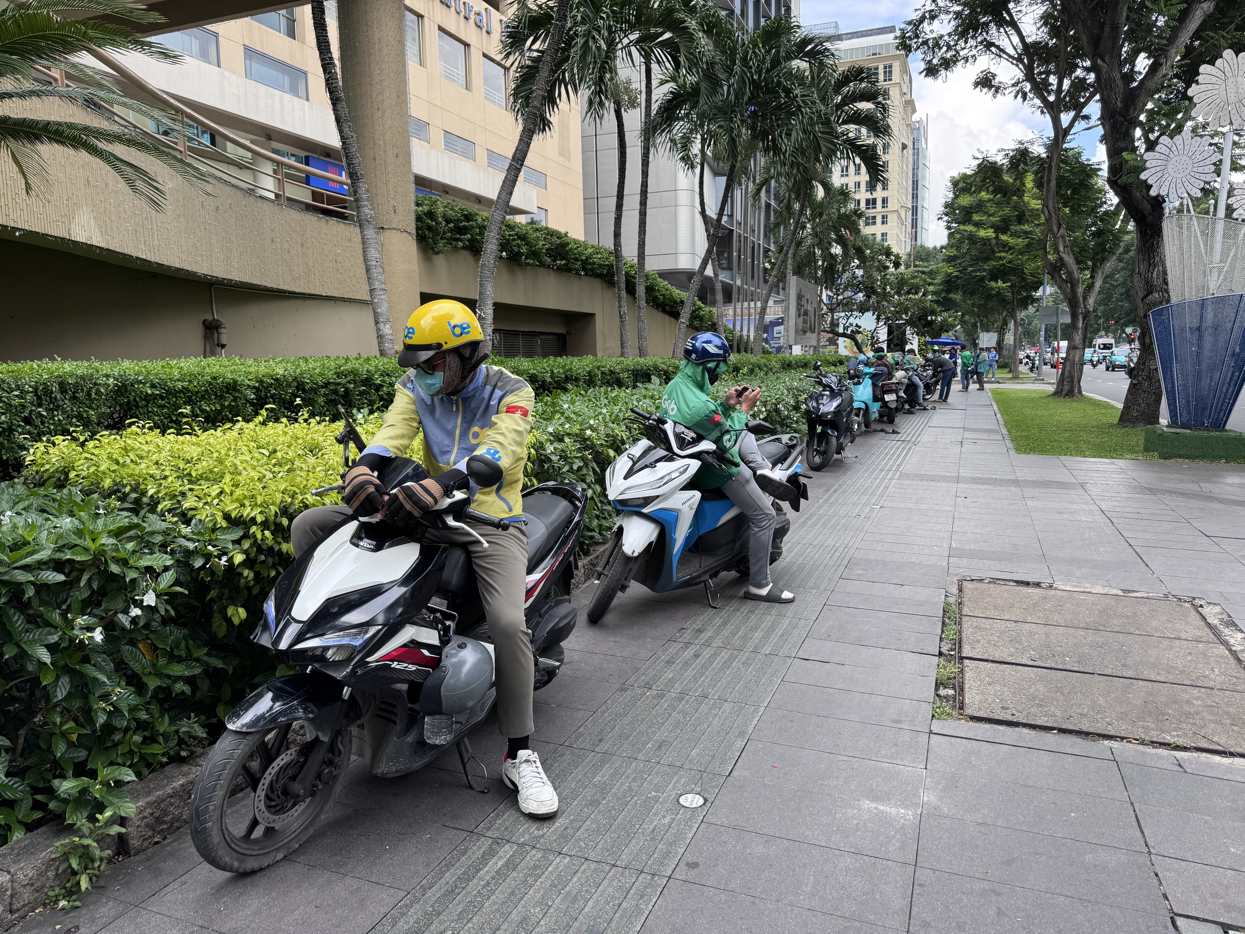 Các hãng xe công nghệ hỗ trợ tiền xăng cho tài xế đến hết tháng 3 năm 2026 - Ảnh 1. Các hãng xe công nghệ hỗ trợ tiền xăng cho tài xế đến hết tháng 3 năm 2026 - Ảnh 1.