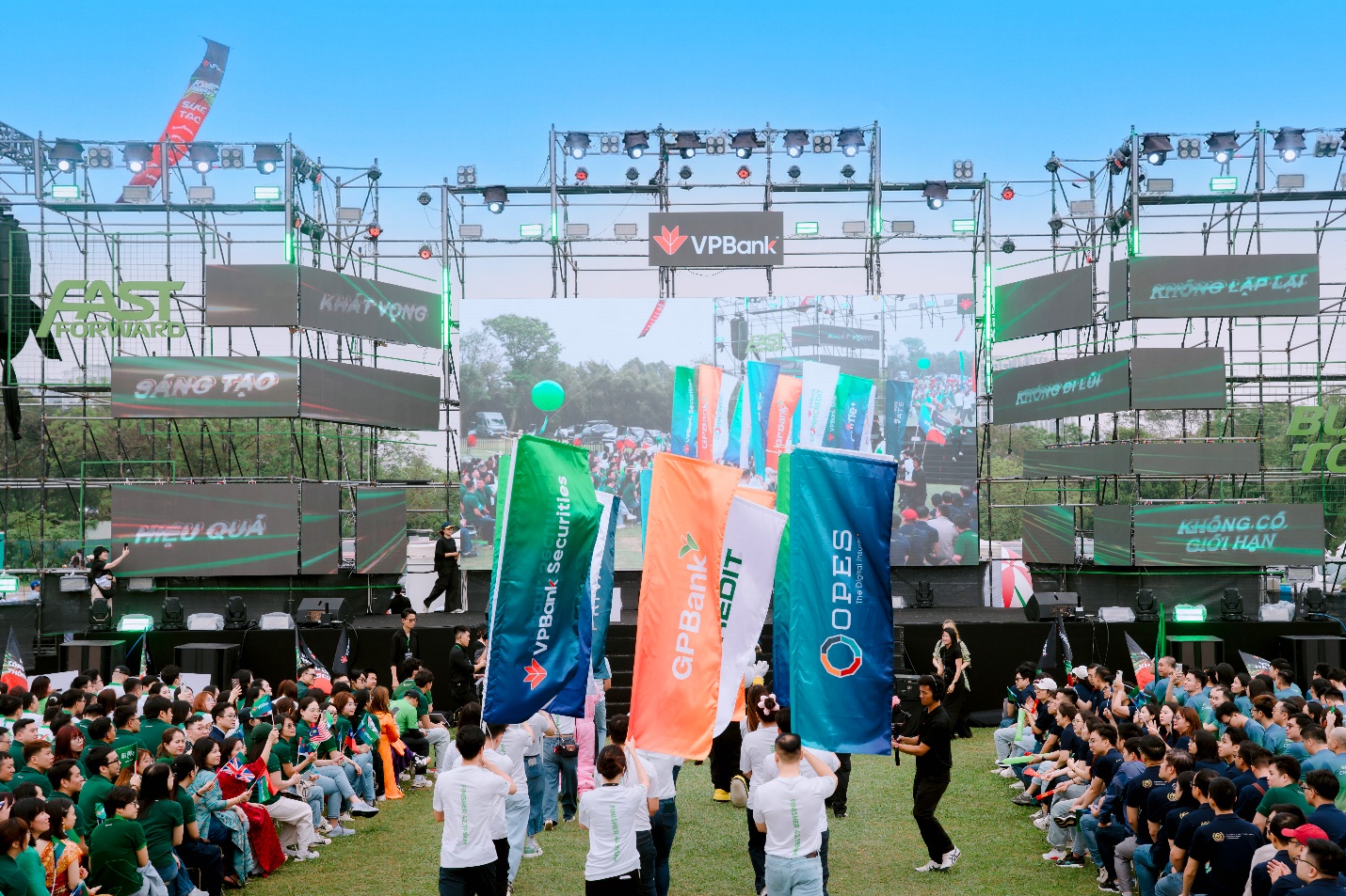 Văn hóa doanh nghiệp - Động lực phía sau hành trình bứt phá của VPBank - Ảnh 3.