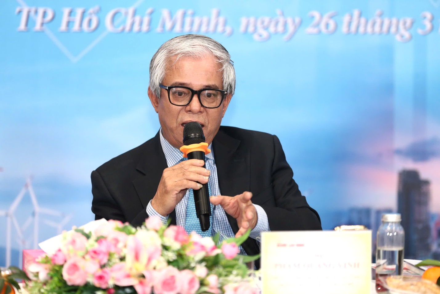 Strategic Resilience: Vietnam's Response to Global Volatility - Ảnh 4.