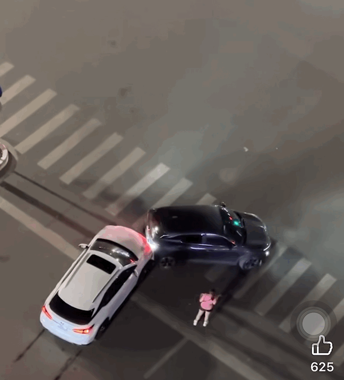 C&ocirc;ng an H&agrave; Nội c&ocirc;ng bố nguy&ecirc;n nh&acirc;n vụ tai nạn xe Lexus li&ecirc;n ho&agrave;n g&acirc;y chấn động - Ảnh 1.