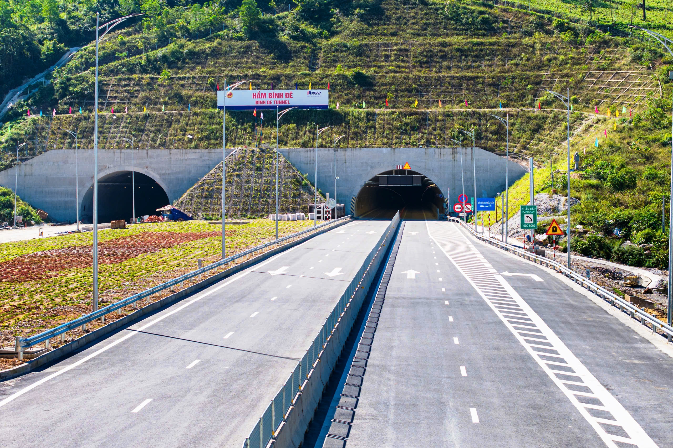 Giữa tháng 4-2026 sẽ thông xe cao tốc Quảng Ngãi - Hoài Nhơn - Ảnh 3.