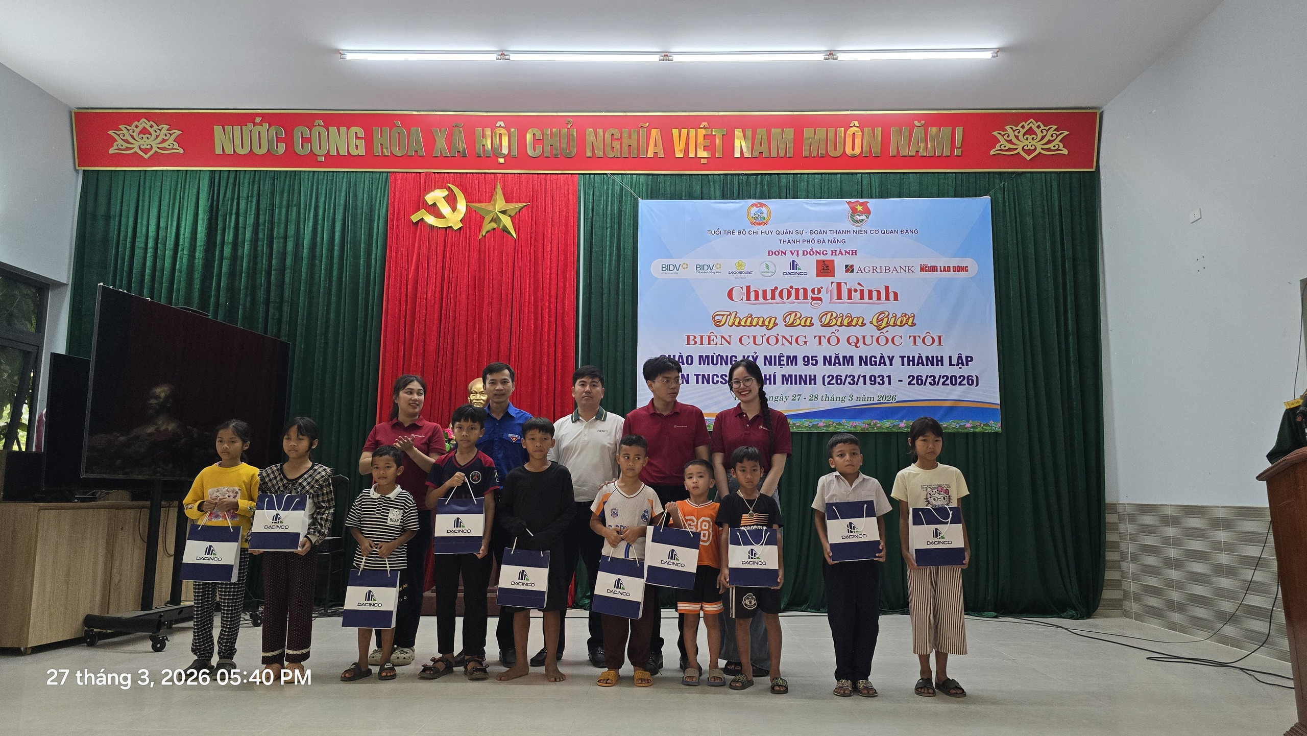 Đường cờ Tổ quốc tại La D&ecirc;&ecirc;: T&igrave;nh y&ecirc;u đất nước v&agrave; &yacute; ch&iacute; giữ bi&ecirc;n cương - Ảnh 6.