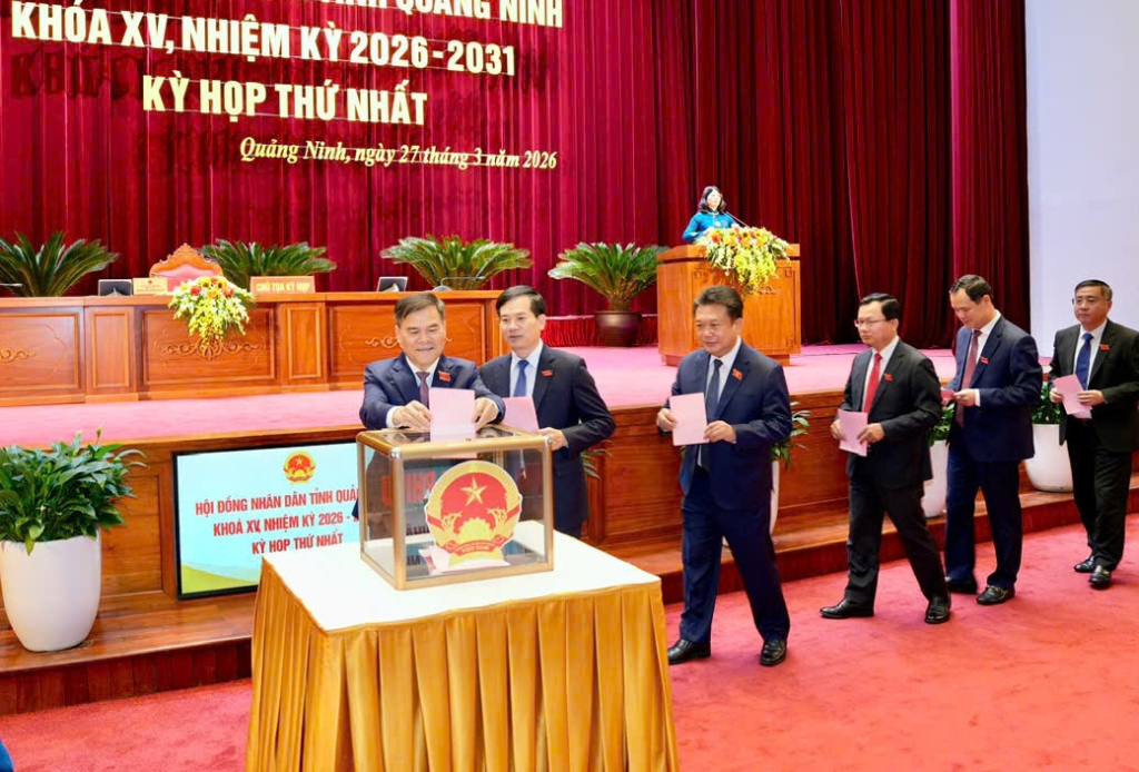 Ông Bùi Văn Khắng tái đắc cử Chủ tịch UBND tỉnh Quảng Ninh - Ảnh 1.