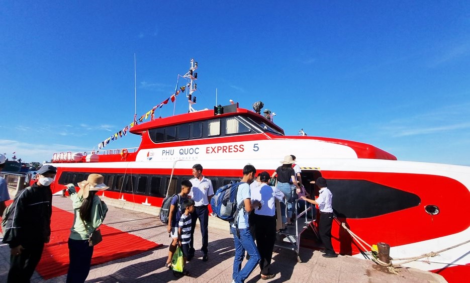 Tàu cao tốc Phú Quốc giảm 
