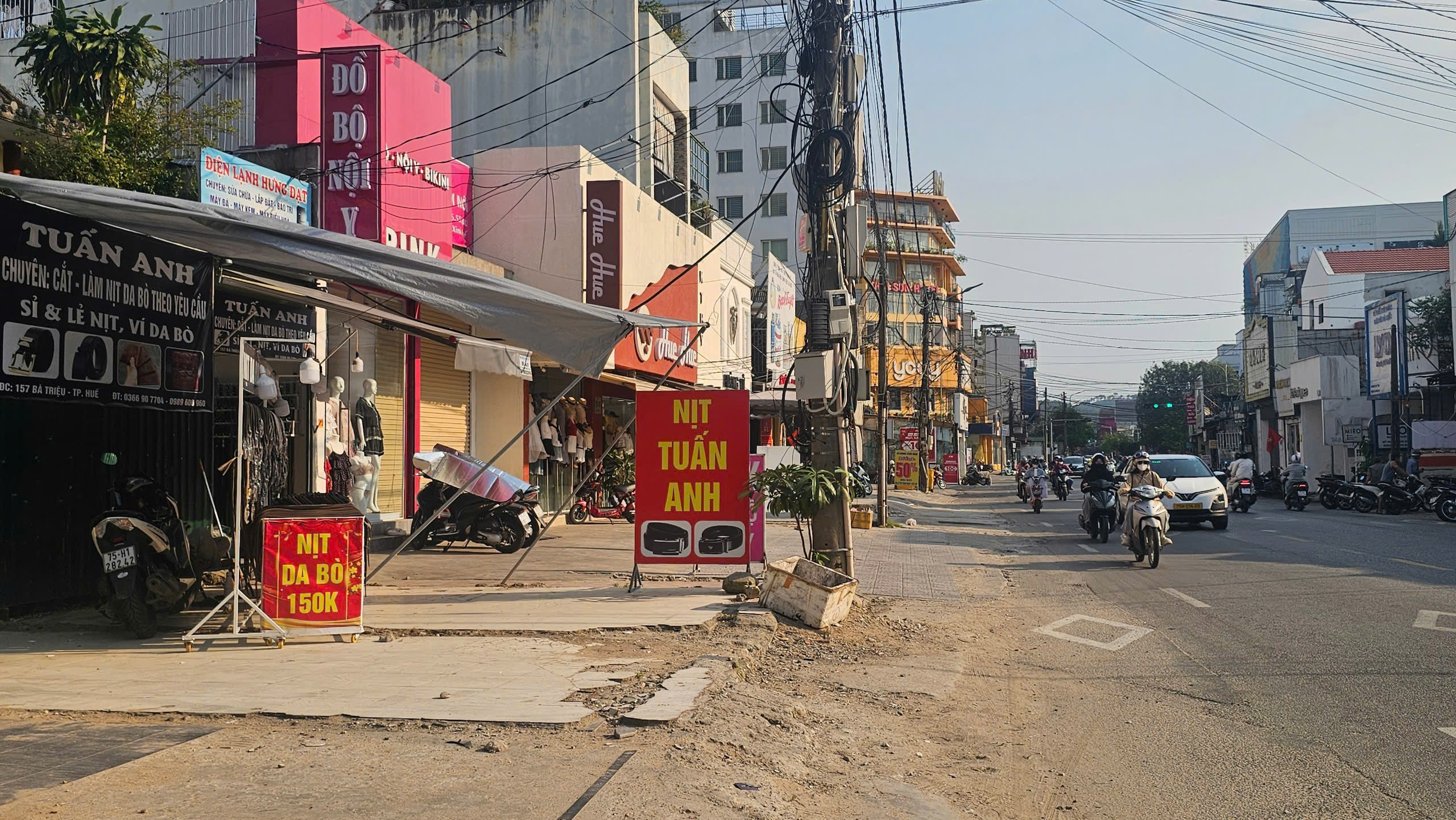 Nhà thầu chậm thi công dự án mở đường Bà Triệu TP Huế năm 2026 - Ảnh 2. Nhà thầu chậm thi công dự án mở đường Bà Triệu TP Huế năm 2026 - Ảnh 2.