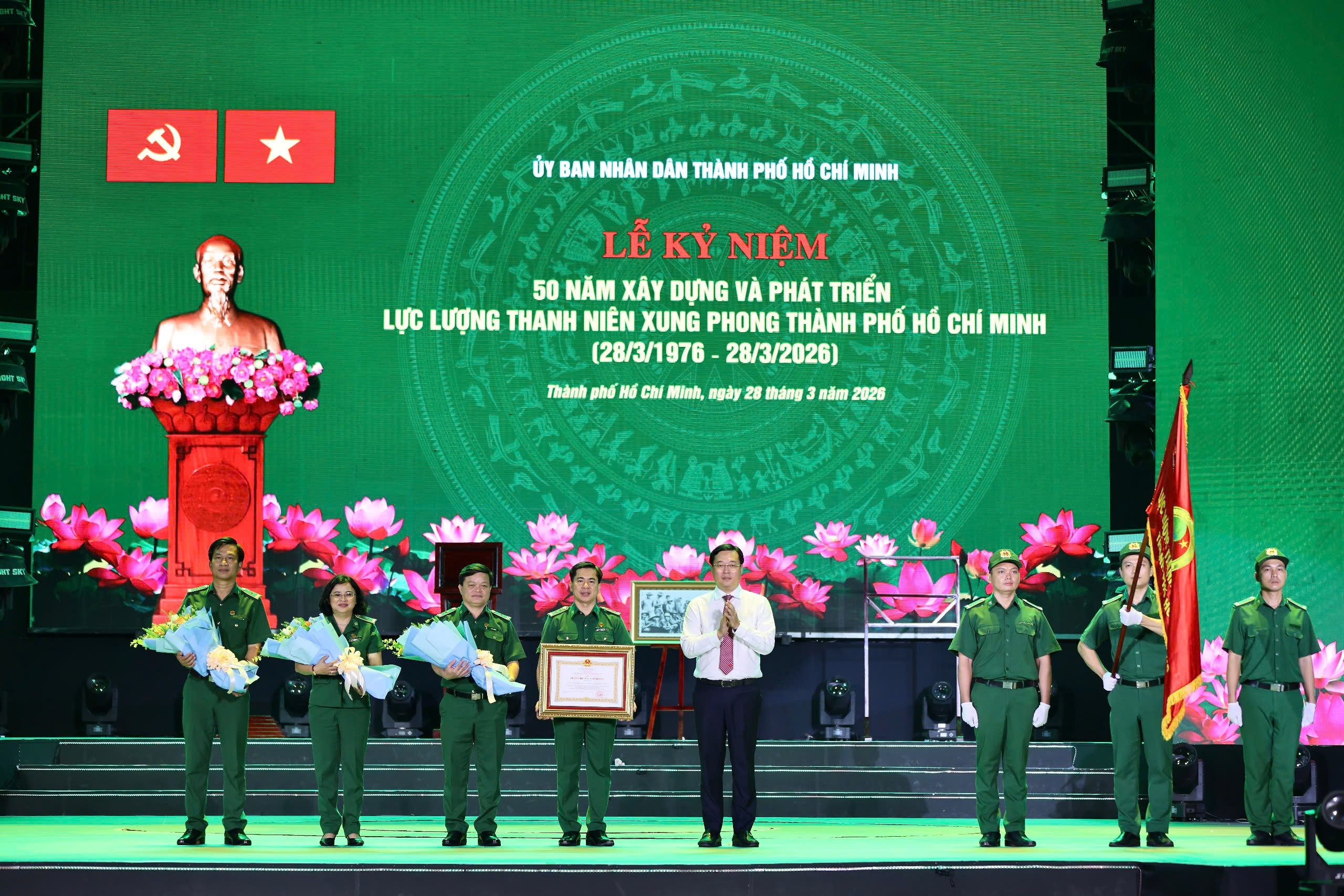 Thanh niên xung phong phải là mái nhà tập hợp sức mạnh của tuổi trẻ TPHCM - Ảnh 1.