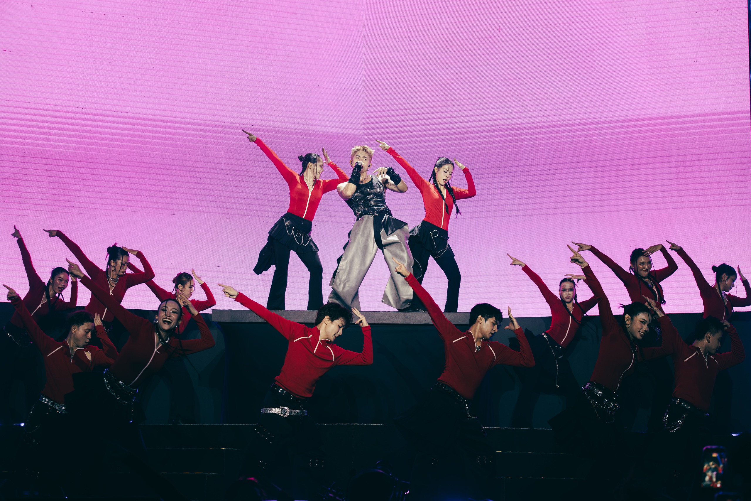 J-UNZIP: Ngày Jun Phạm nở hoa rực rỡ - Ảnh 21.