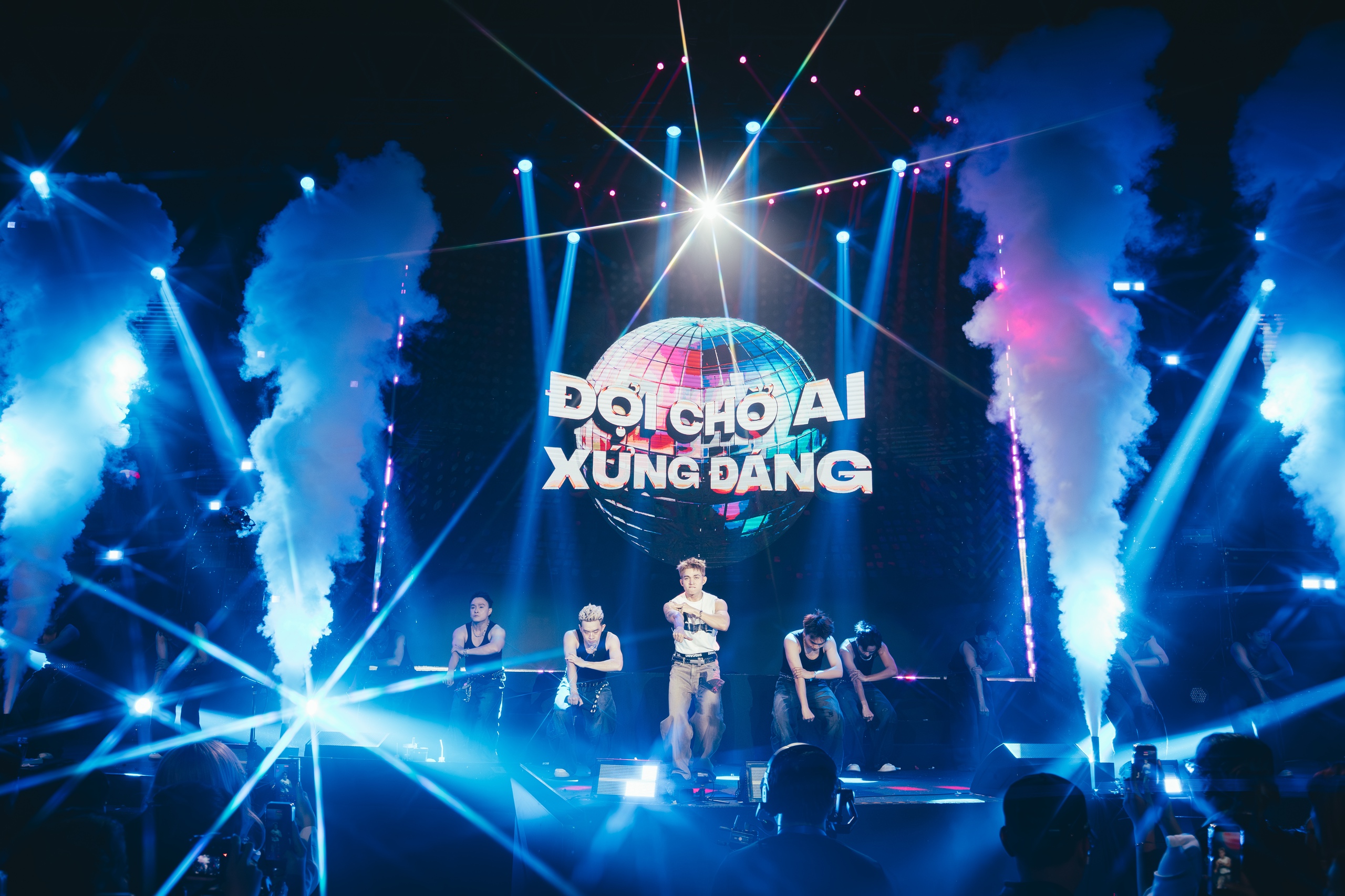 J-UNZIP: Ngày Jun Phạm nở hoa rực rỡ - Ảnh 23.