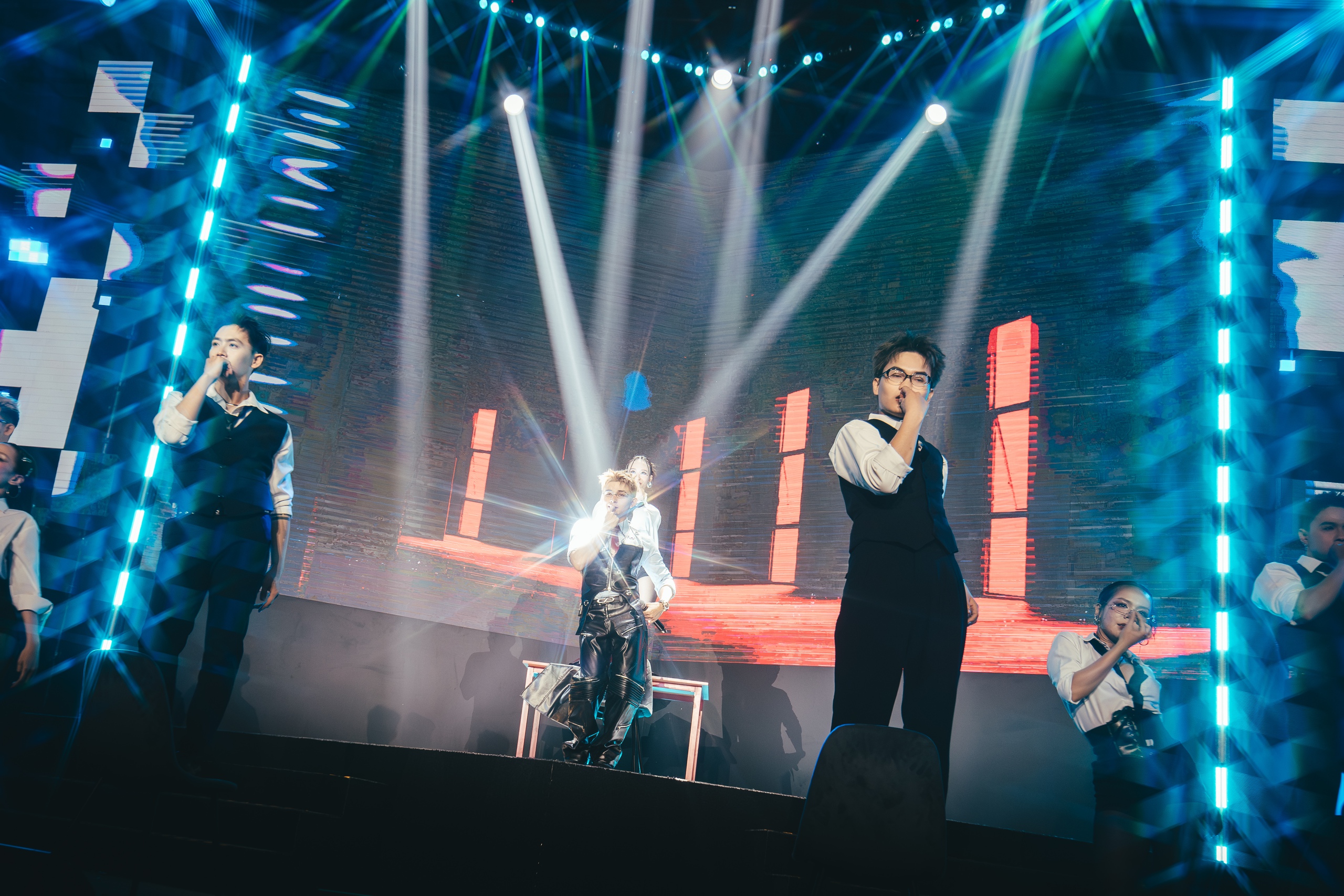 J-UNZIP: Ngày Jun Phạm nở hoa rực rỡ - Ảnh 9.