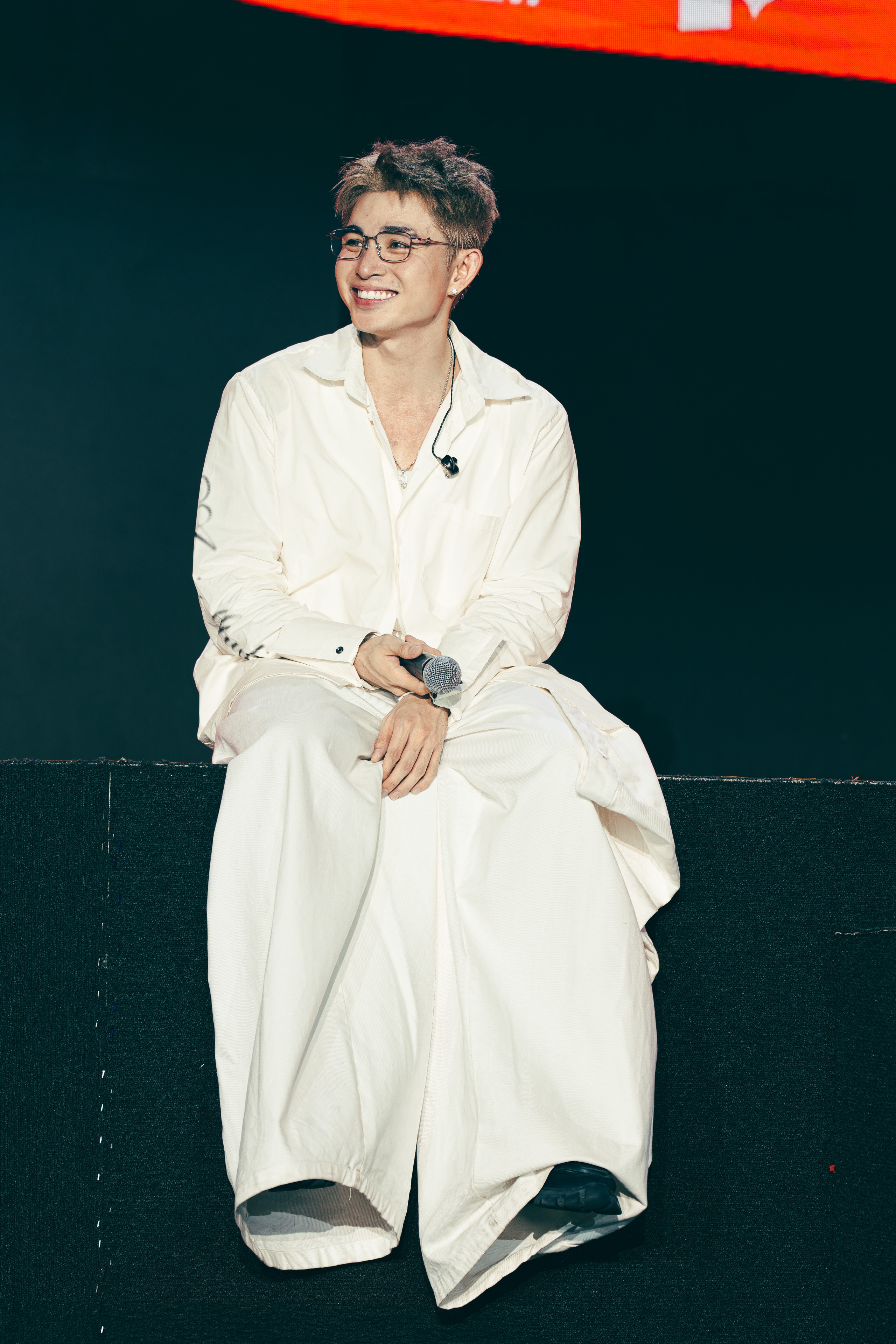 J-UNZIP: Ngày Jun Phạm nở hoa rực rỡ - Ảnh 1.