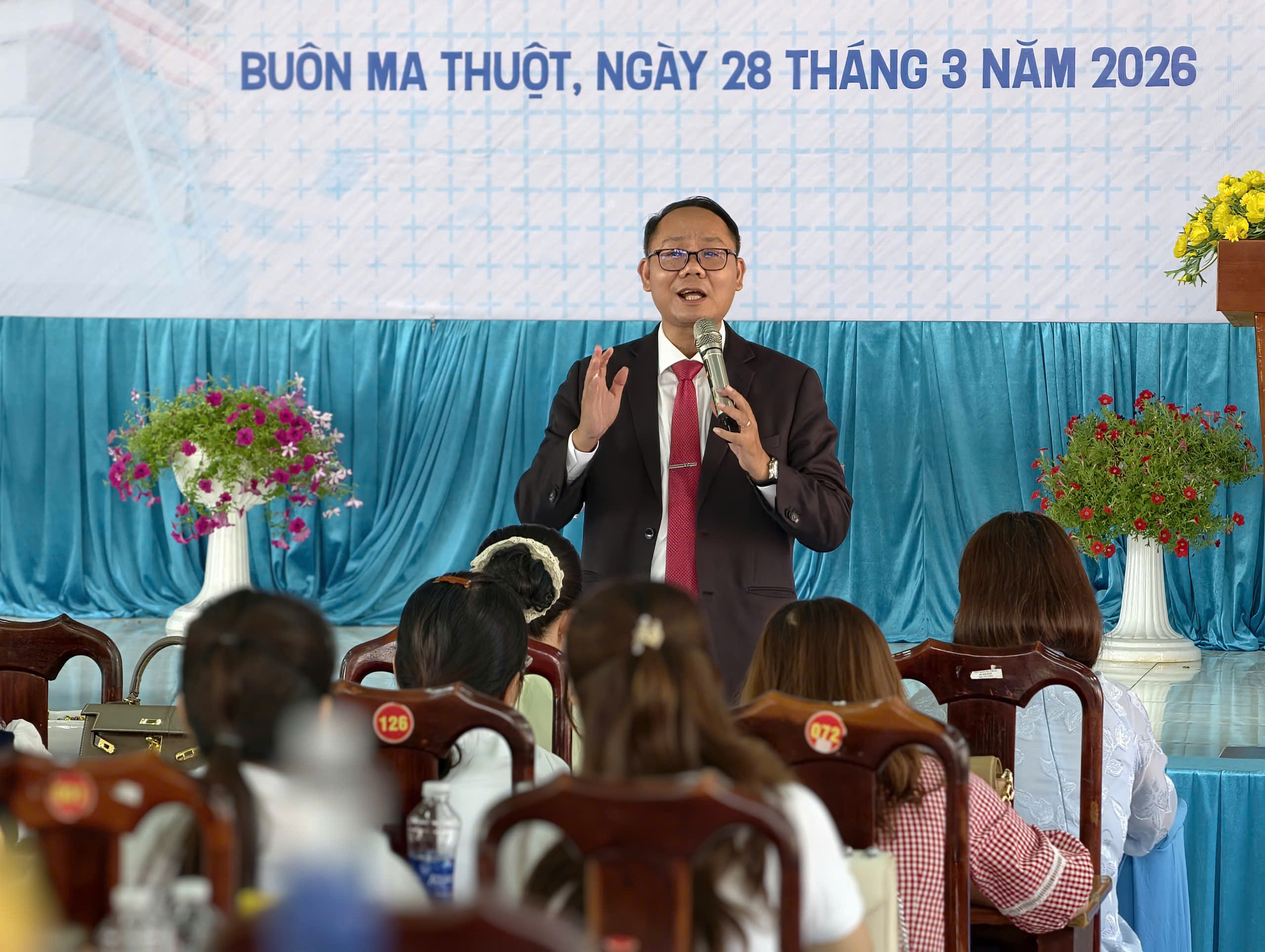 Đừng định nghĩa cuộc đời con qua một kỳ thi  - Ảnh 5.