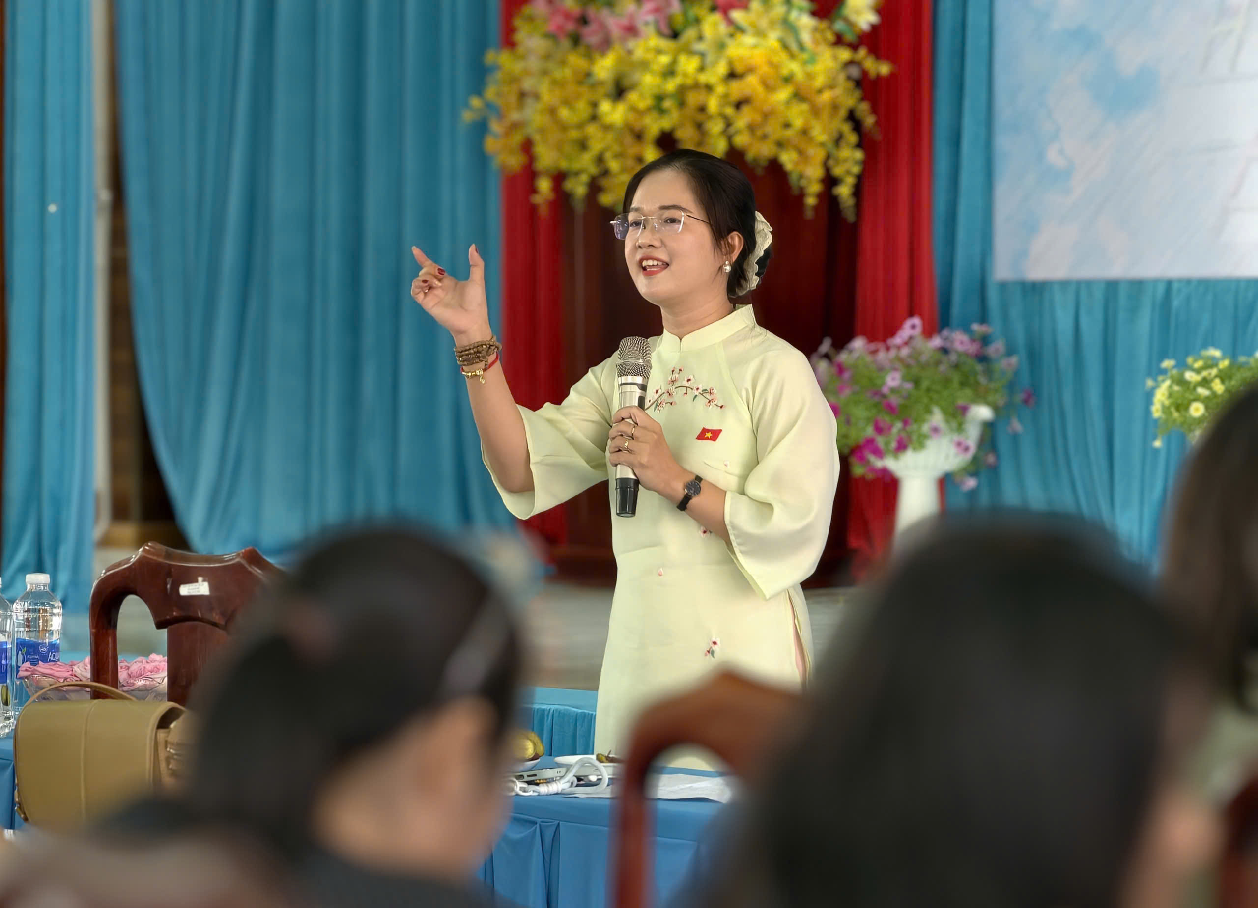 Đừng định nghĩa cuộc đời con qua một kỳ thi  - Ảnh 6.