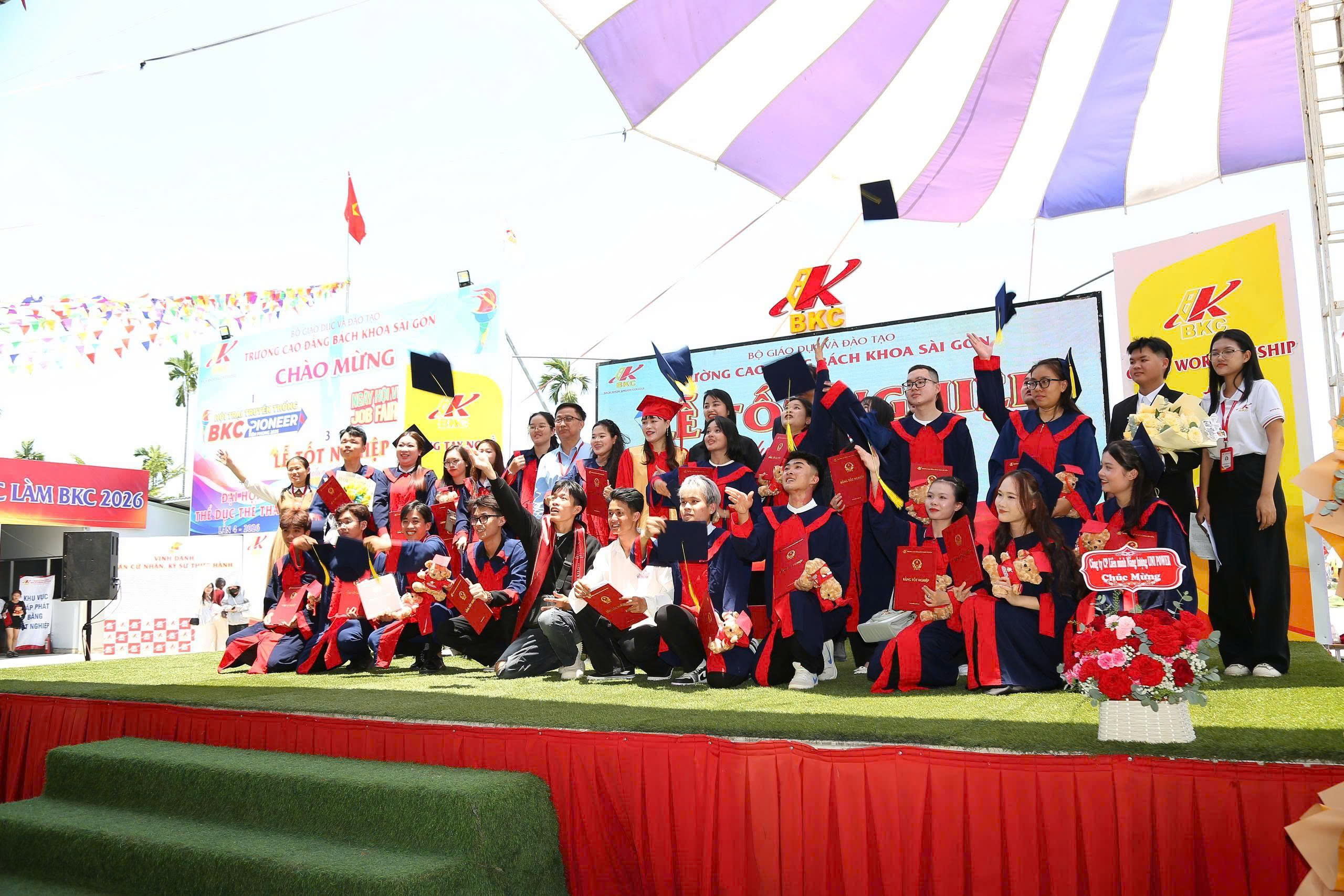 Thành công lớn nhất là trở thành tự hào của cha mẹ - Ảnh 5.