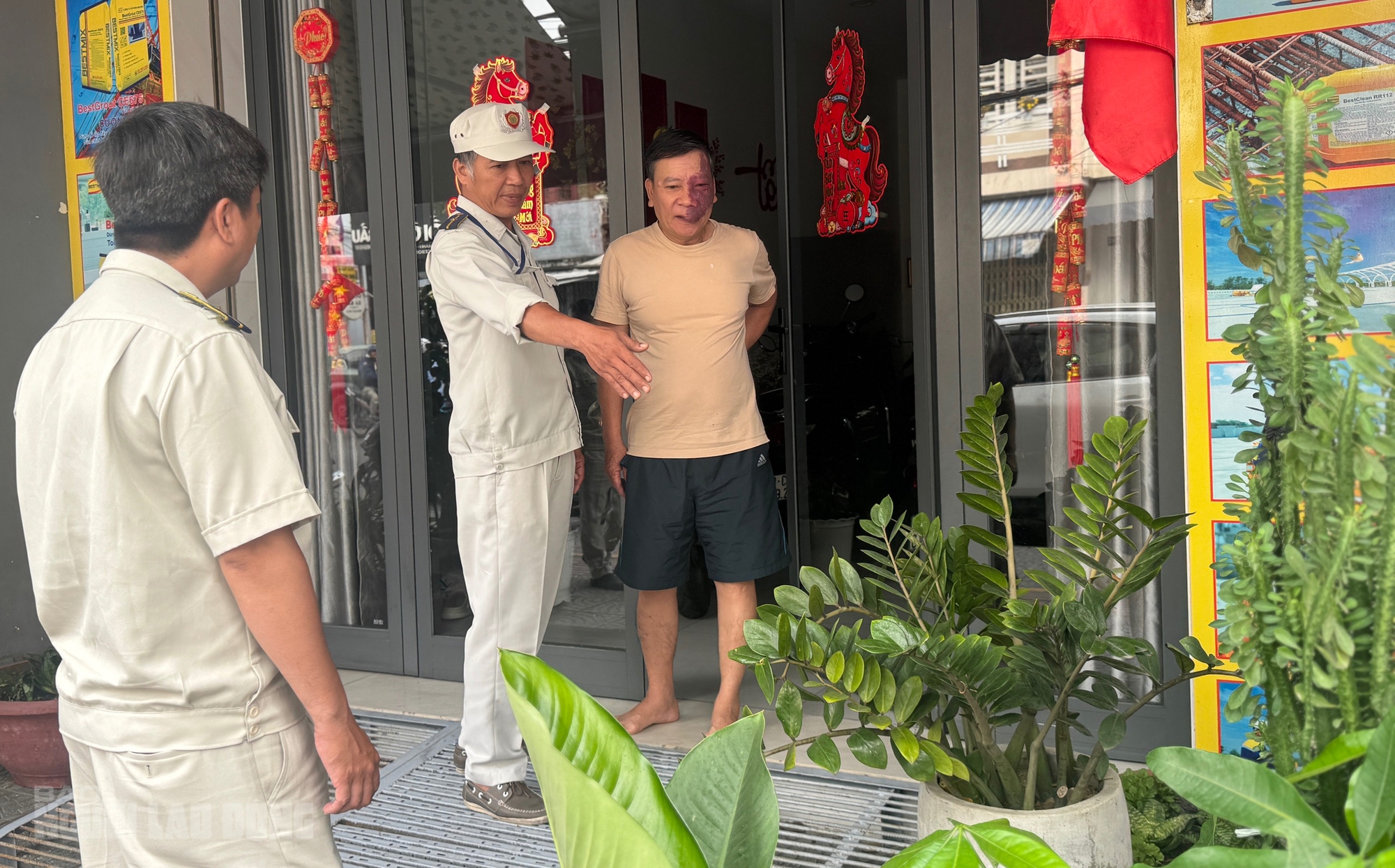 Đà Nẵng siết trật tự vỉa hè quyết tâm không đánh trống bỏ dùi - Ảnh 2. Đà Nẵng siết trật tự vỉa hè quyết tâm không đánh trống bỏ dùi - Ảnh 2.