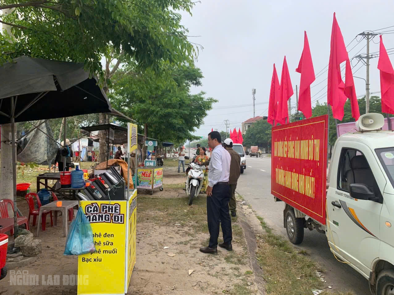 Đà Nẵng siết trật tự vỉa hè quyết tâm không đánh trống bỏ dùi - Ảnh 6. Đà Nẵng siết trật tự vỉa hè quyết tâm không đánh trống bỏ dùi - Ảnh 6.