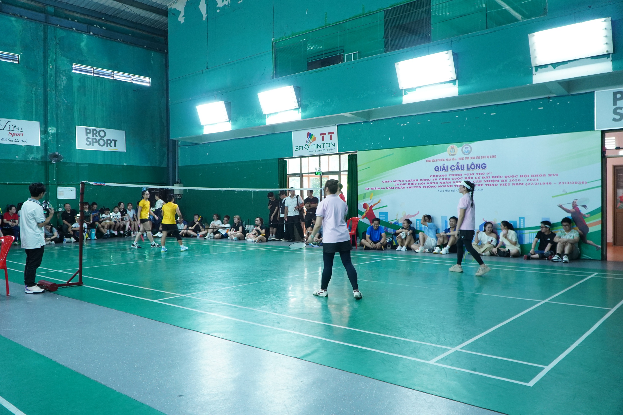 Phường Xuân Hòa tổ chức giải cầu lông 