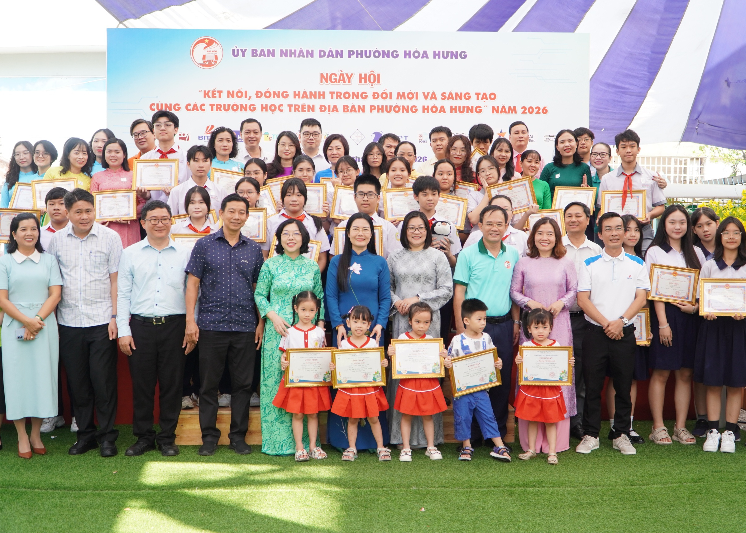 Ngày hội giúp phụ huynh chọn trường cho con tại phường Hòa Hưng, TPHCM - Ảnh 1.