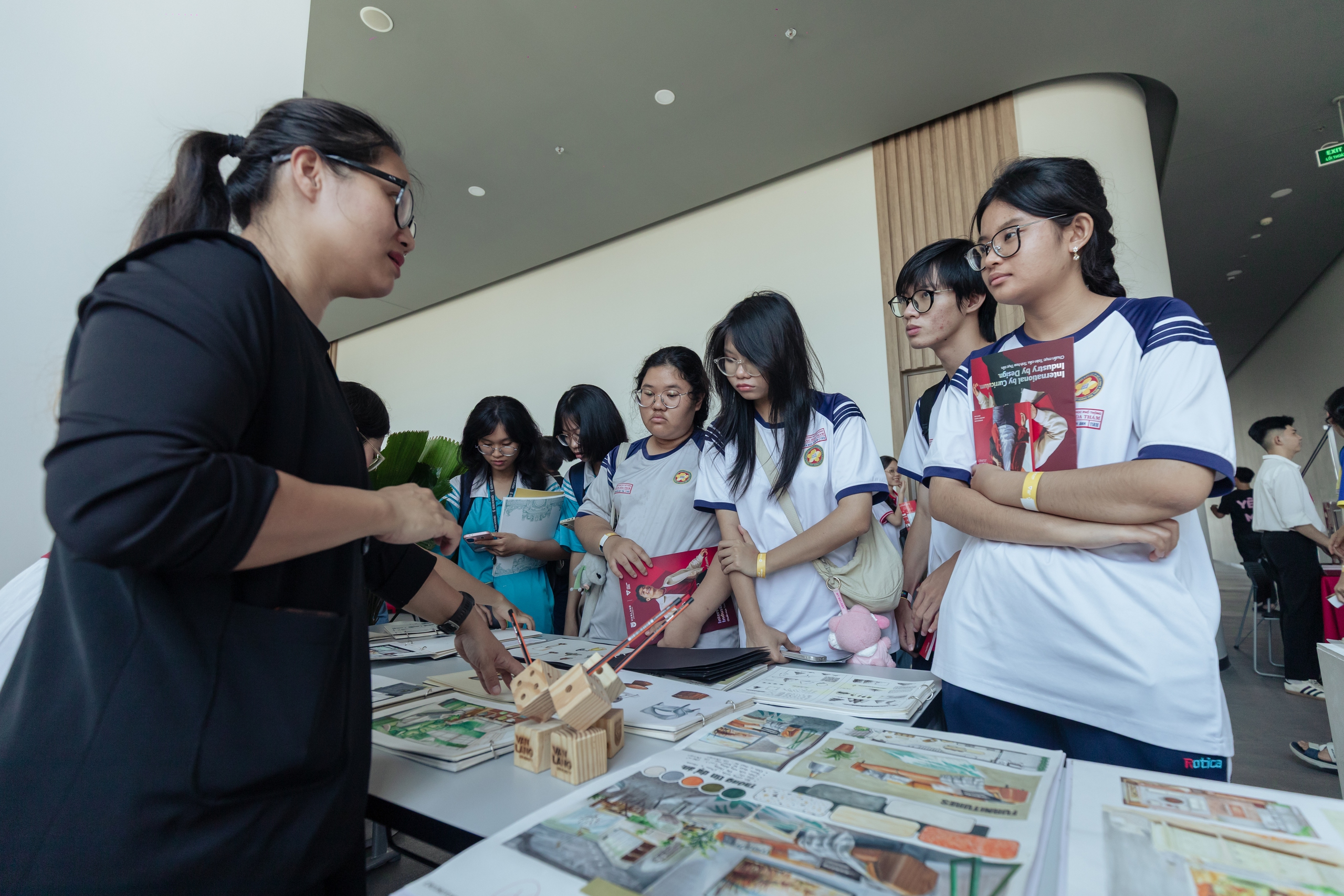 Học sinh THPT khám phá ngành học tại sự kiện trải nghiệm có quy mô "siêu khủng" - Ảnh 7.