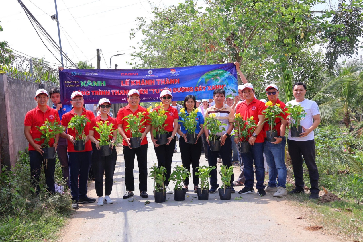 CHÙM ẢNH: Các đơn vị EVNSPC sôi nổi hưởng ứng Chiến dịch Giờ Trái đất 2026 - Ảnh 8.