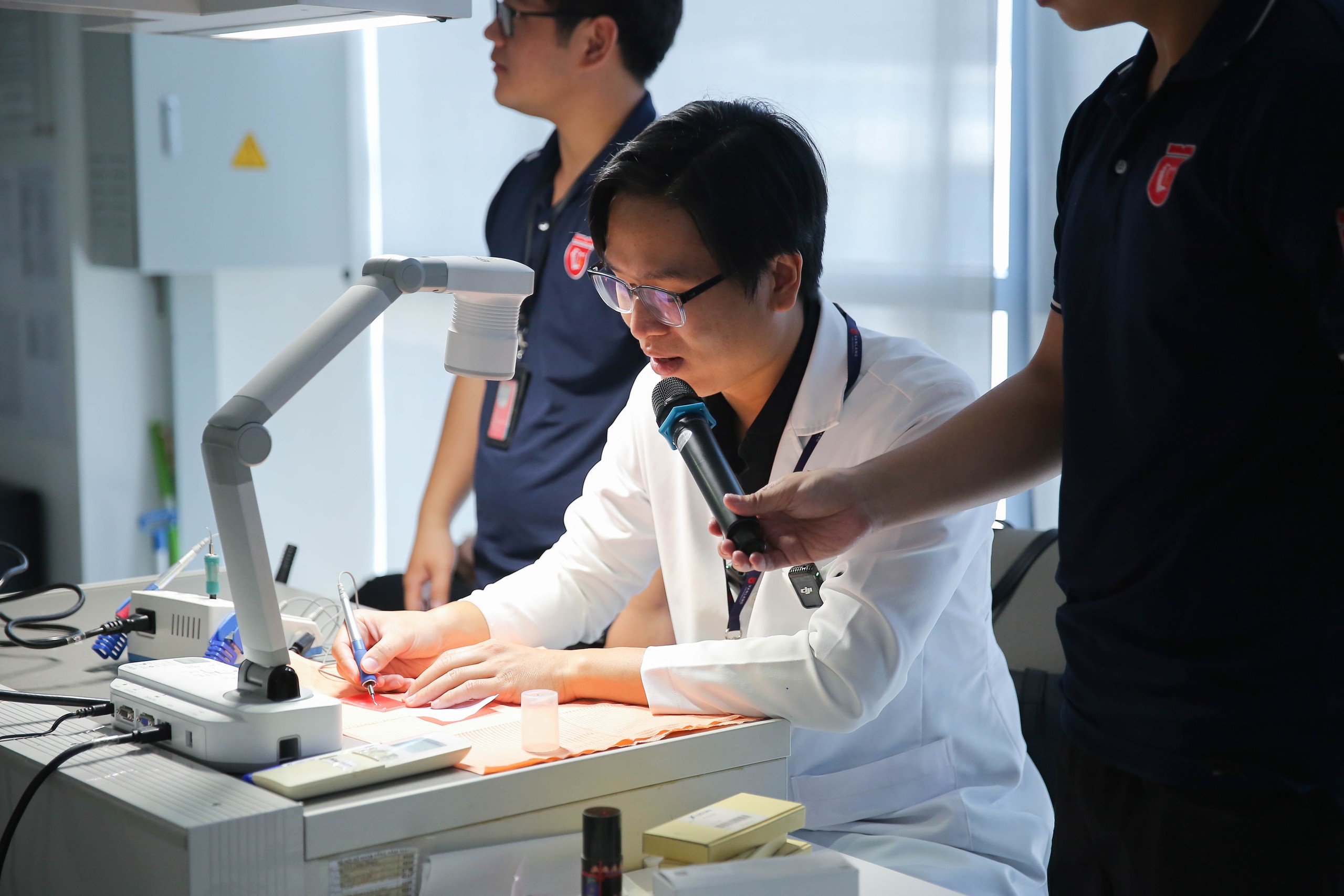 Học sinh THPT khám phá ngành học tại sự kiện trải nghiệm có quy mô "siêu khủng" - Ảnh 6.