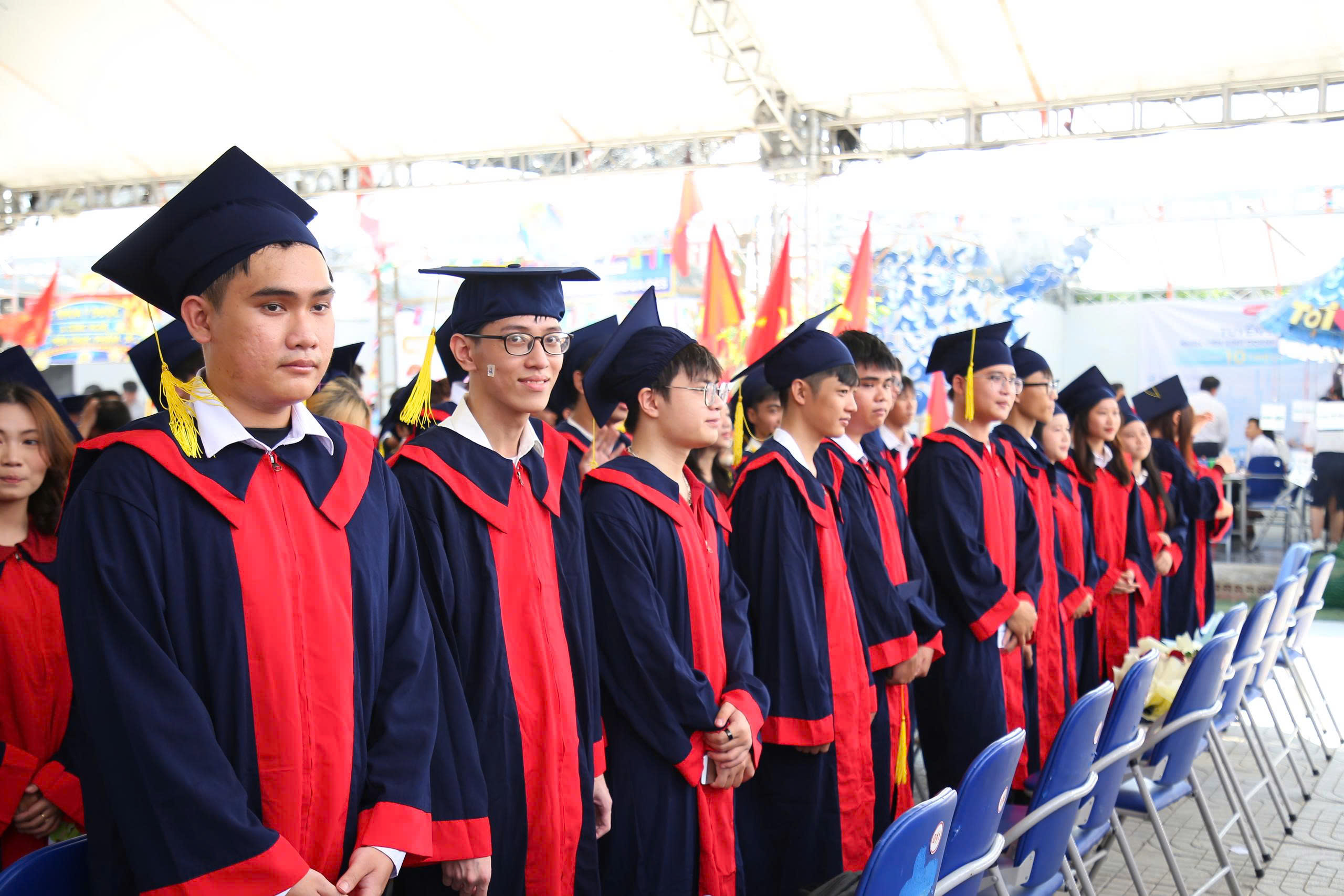 Thành công lớn nhất là trở thành tự hào của cha mẹ - Ảnh 3.