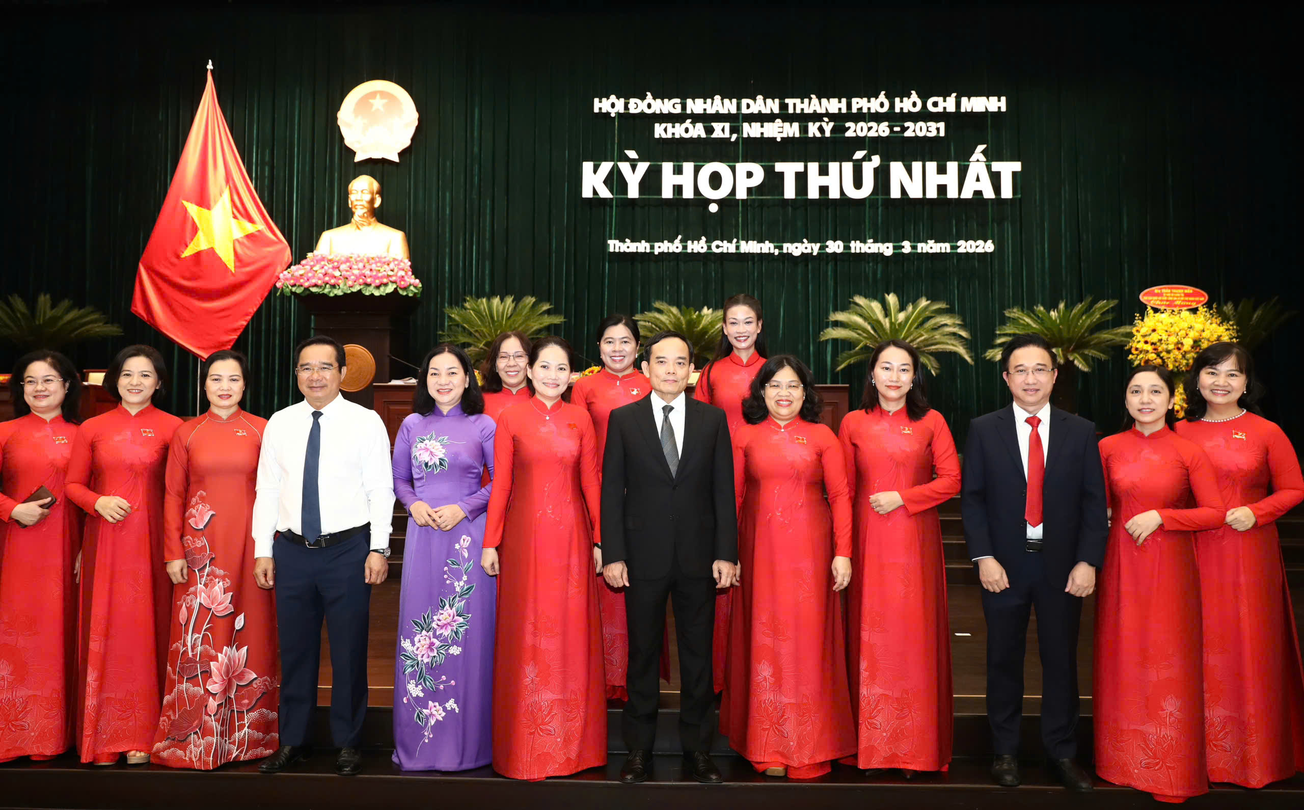 Khai mạc kỳ họp thứ nhất HĐND TPHCM khóa XI nhiệm kỳ 2026-2031 - Ảnh 2.