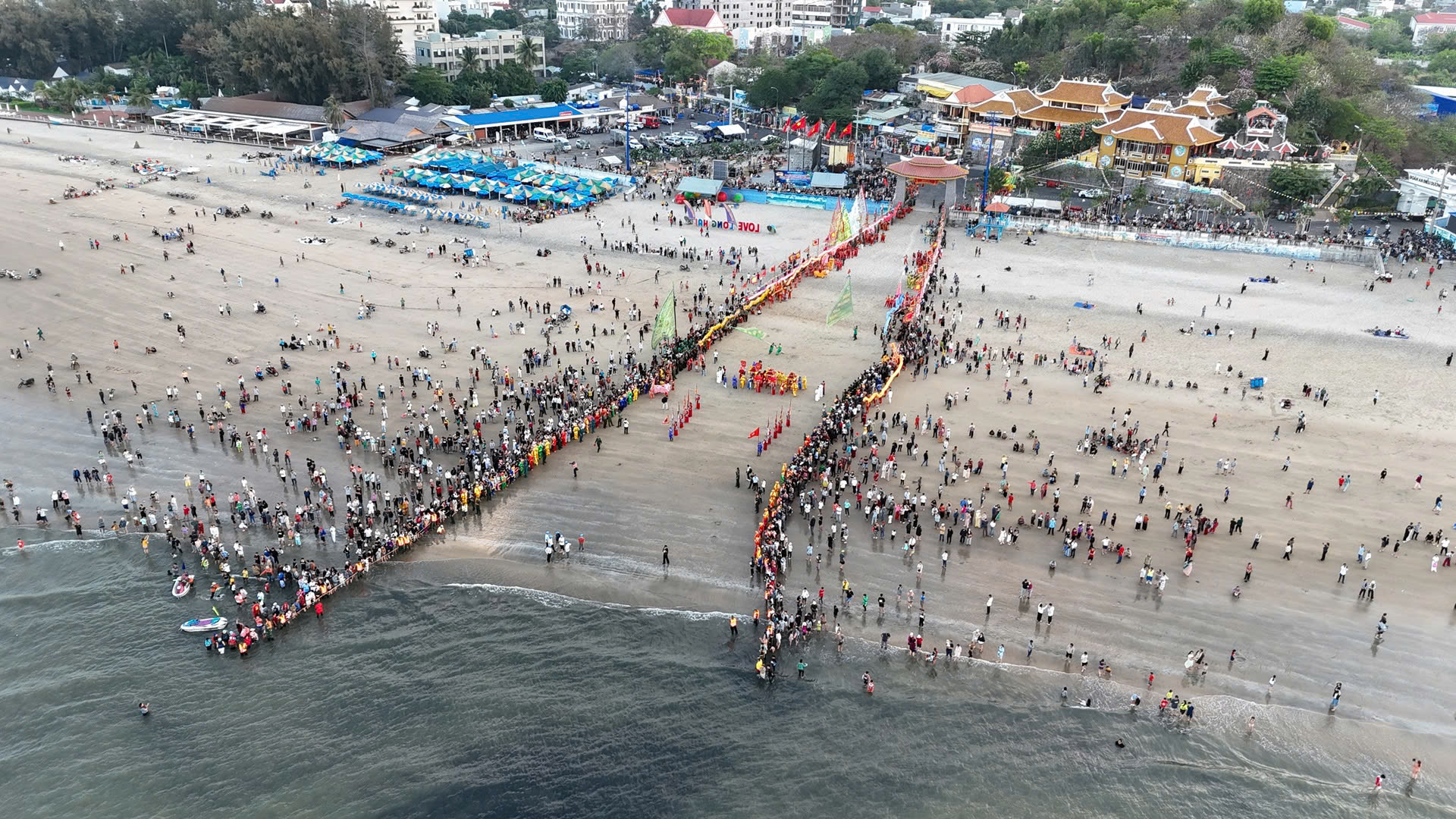 Lễ hội Dinh Cô 2026 tại Long Hải: Sự kiện văn hóa đặc sắc của ngư dân miền biển - Ảnh 6. Lễ hội Dinh Cô 2026 tại Long Hải: Sự kiện văn hóa đặc sắc của ngư dân miền biển - Ảnh 6.