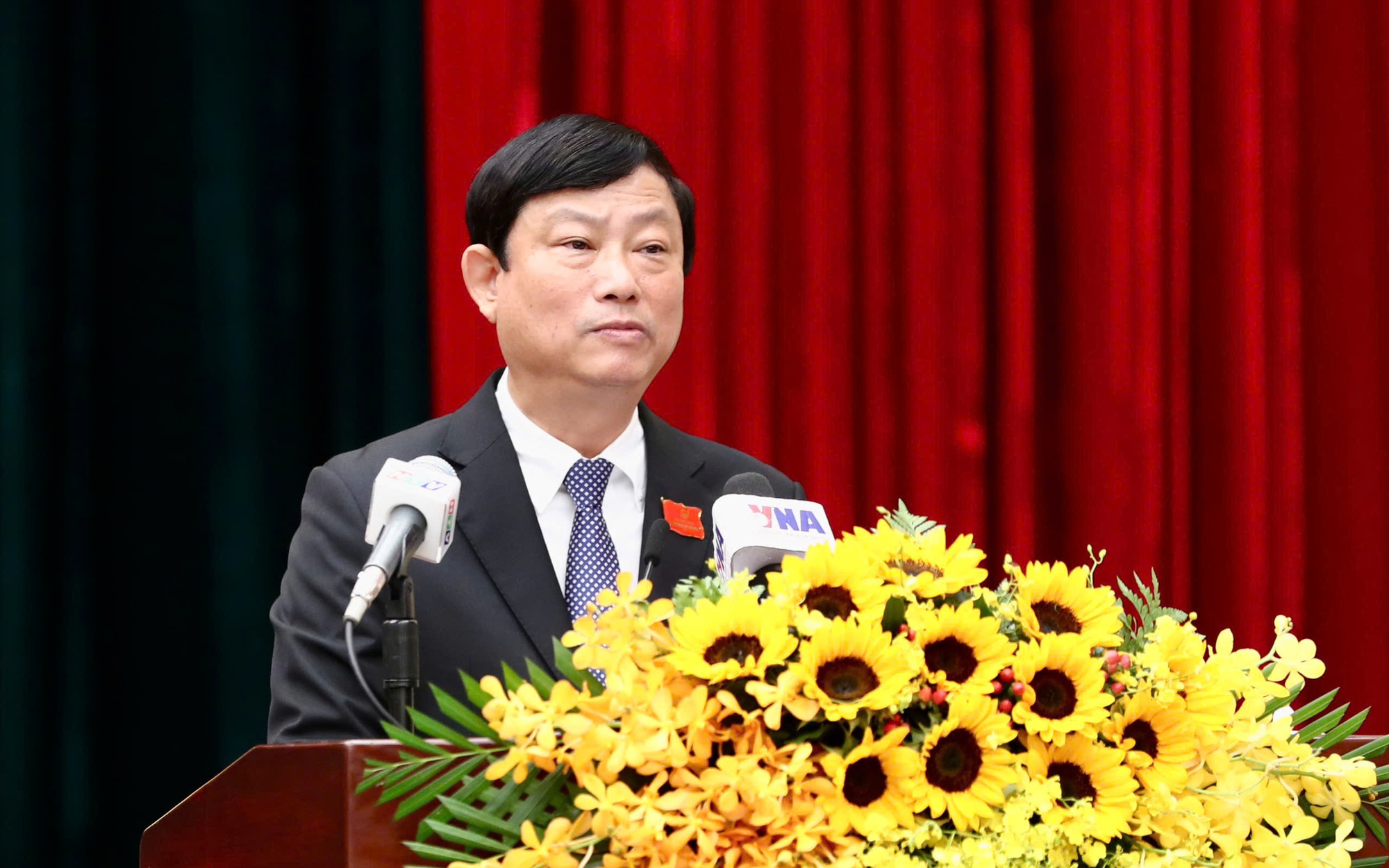 - Ảnh 4. - Ảnh 4.