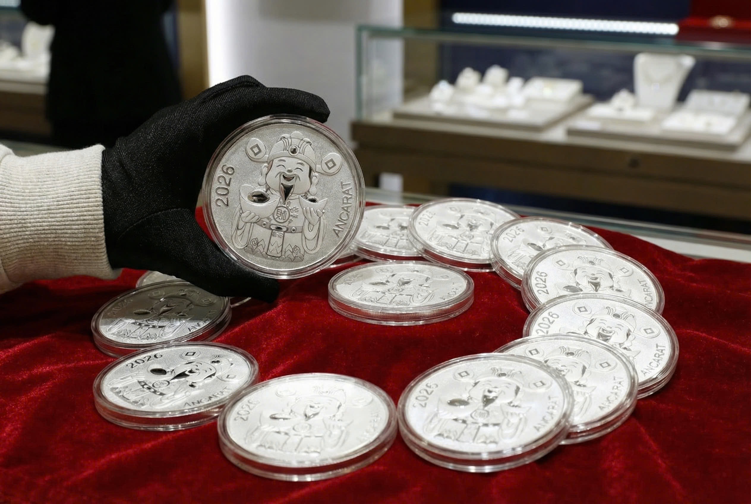 Giá bạc hôm nay 30 - 3: Tăng vọt theo giá thế giới ảnh hưởng đến thị trường trong nước - Ảnh 2. Giá bạc hôm nay 30 - 3: Tăng vọt theo giá thế giới ảnh hưởng đến thị trường trong nước - Ảnh 2.