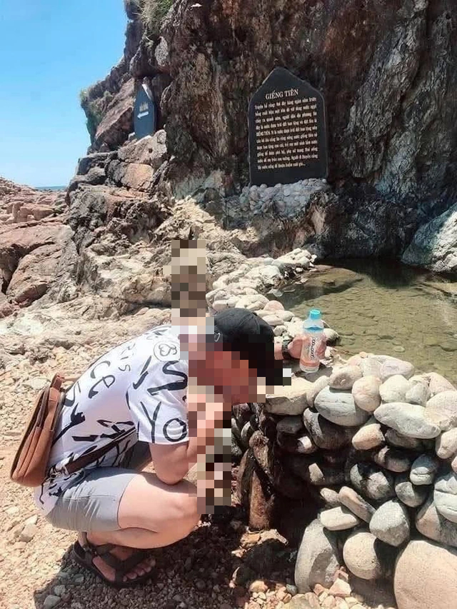 Diễn biến bất ngờ về vụ ca sĩ Juky San mặc bikini, nghi tắm tại Giếng Tiên ở Gia Lai - Ảnh 3.