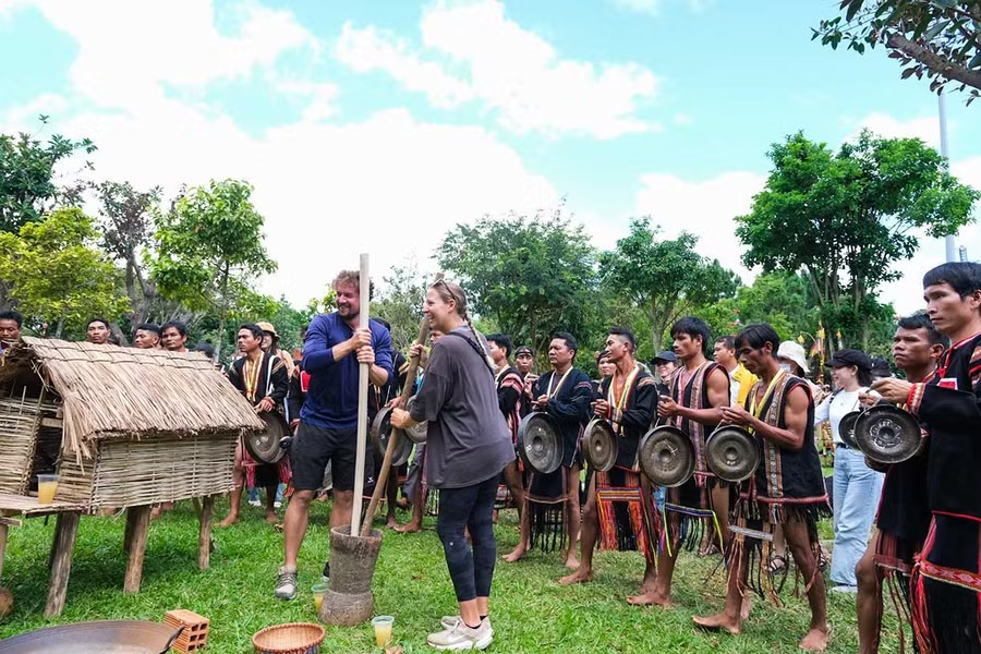 CÚ HÍCH NĂM DU LỊCH QUỐC GIA: Gia Lai - điểm đến chiến lược mới - Ảnh 1.