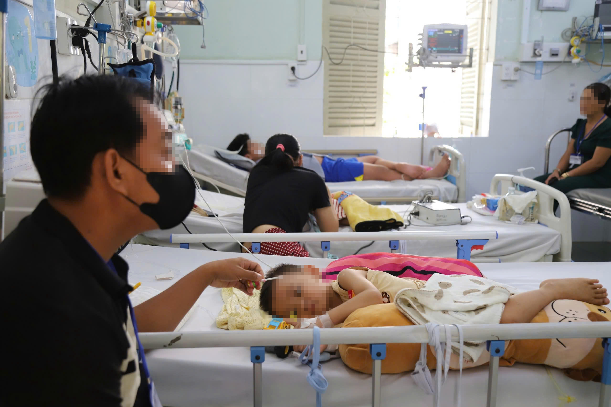 Cảnh giác cao độ trước 3 bệnh truyền nhiễm - Ảnh 1.