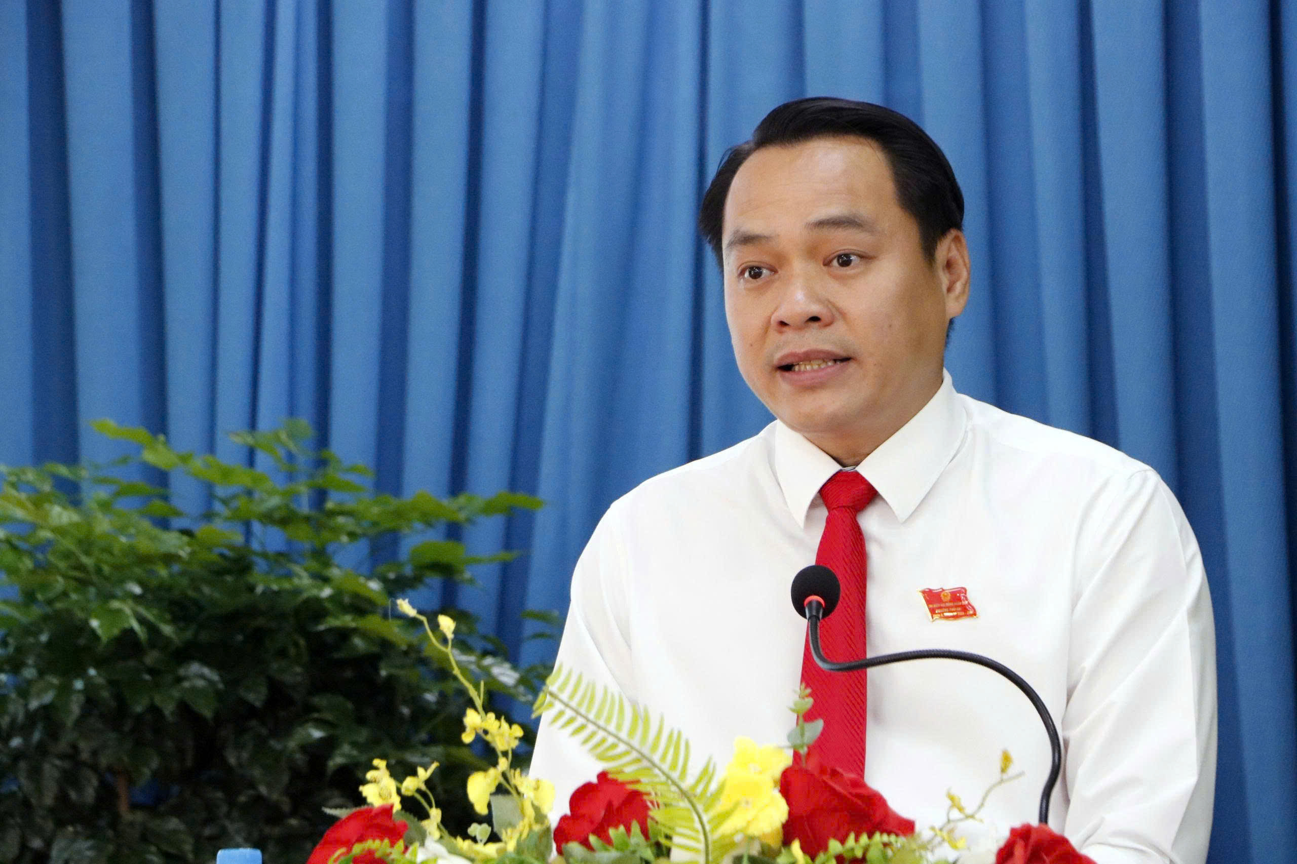 Nguyên Chủ tịch nước Nguyễn Minh Triết dự kỳ họp đầu tiên, khóa II- HĐND phường Phú An - Ảnh 2.