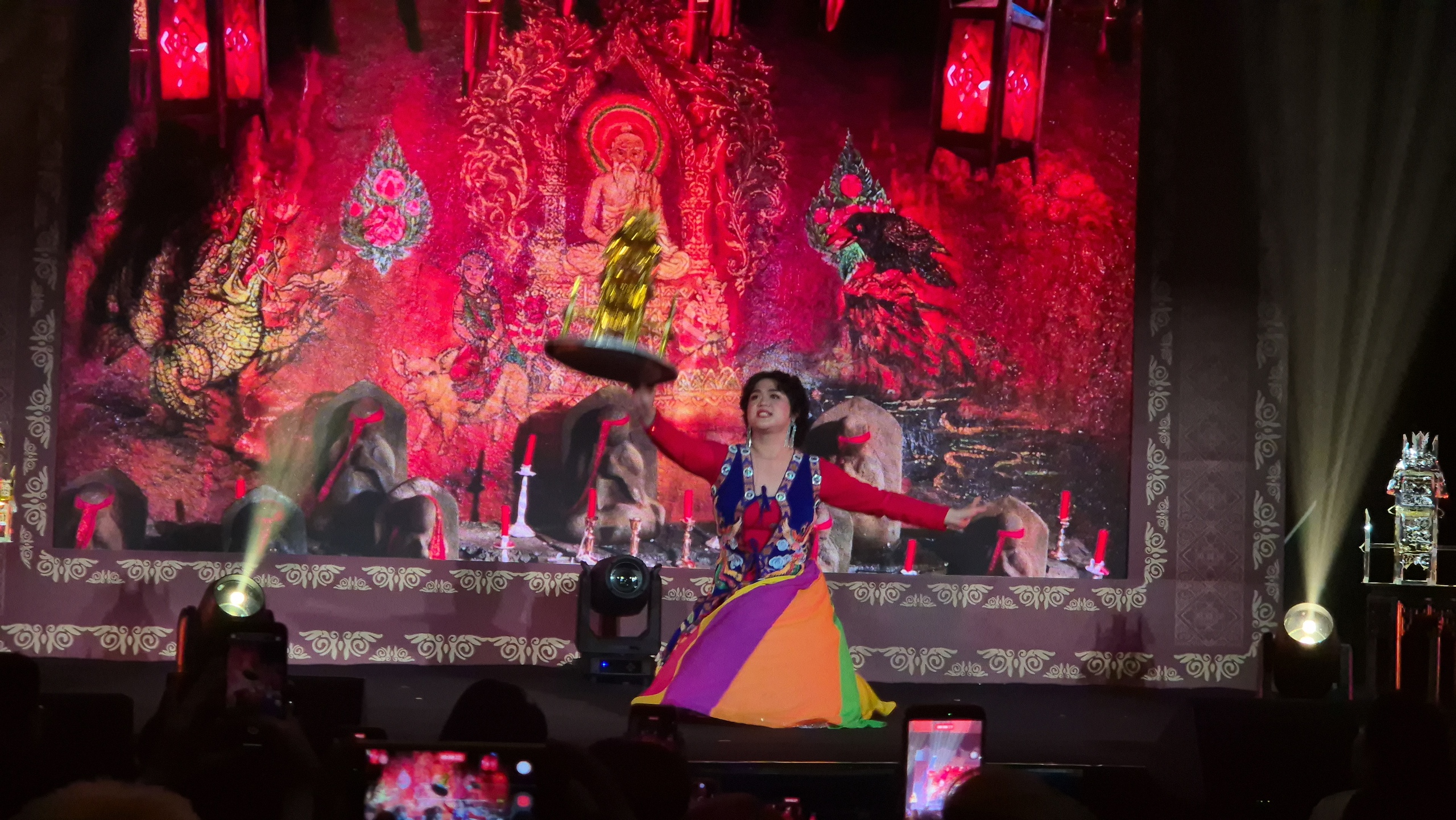 Ốc Thanh Vân khen ngợi 