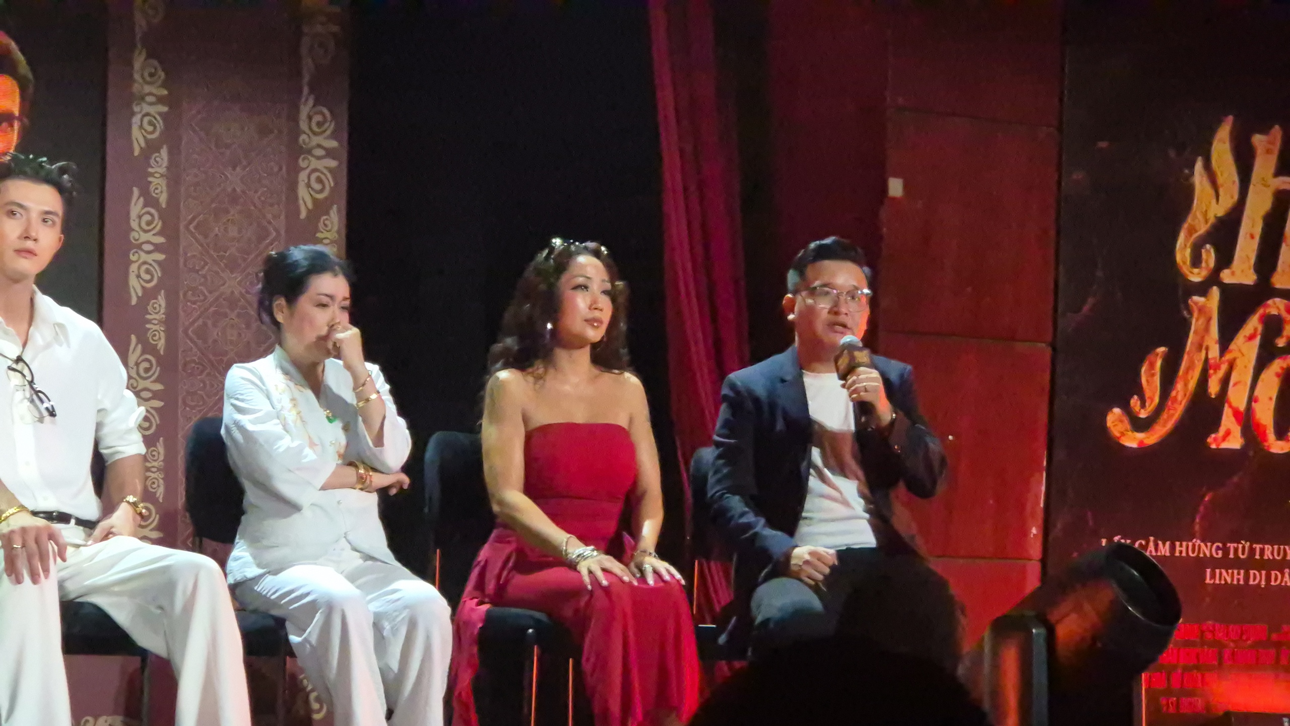 Ốc Thanh Vân khen ngợi 