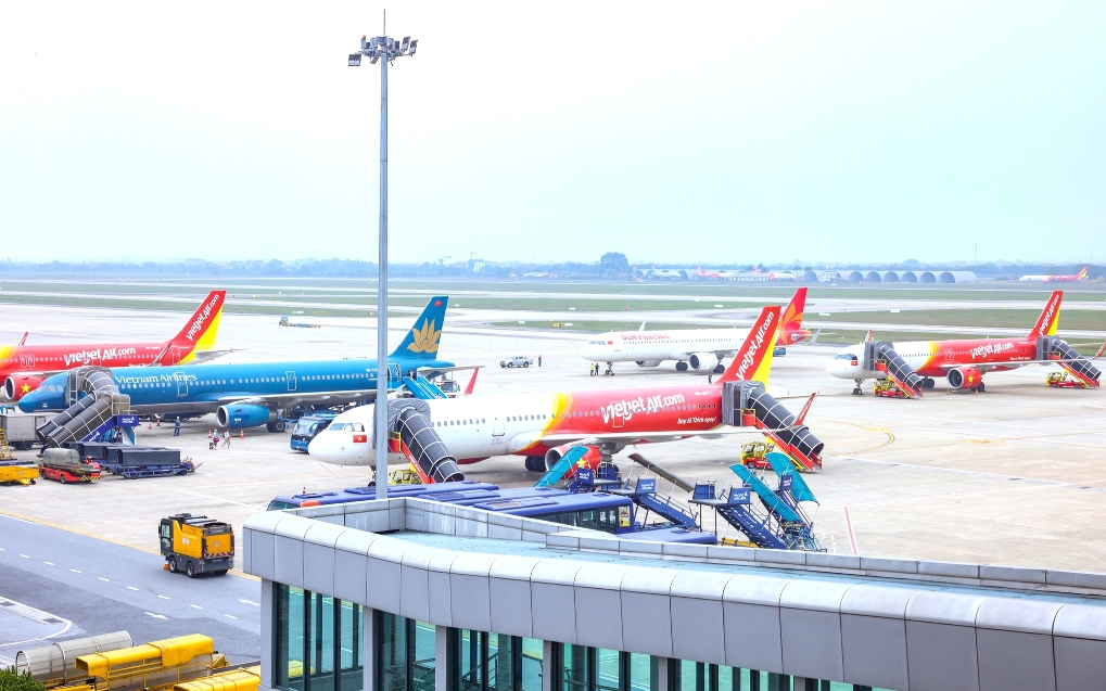 Cục H&agrave;ng kh&ocirc;ng đề nghị Trung Quốc duy tr&igrave; nguồn cung nhi&ecirc;n liệu cho h&atilde;ng bay Việt - Ảnh 1.