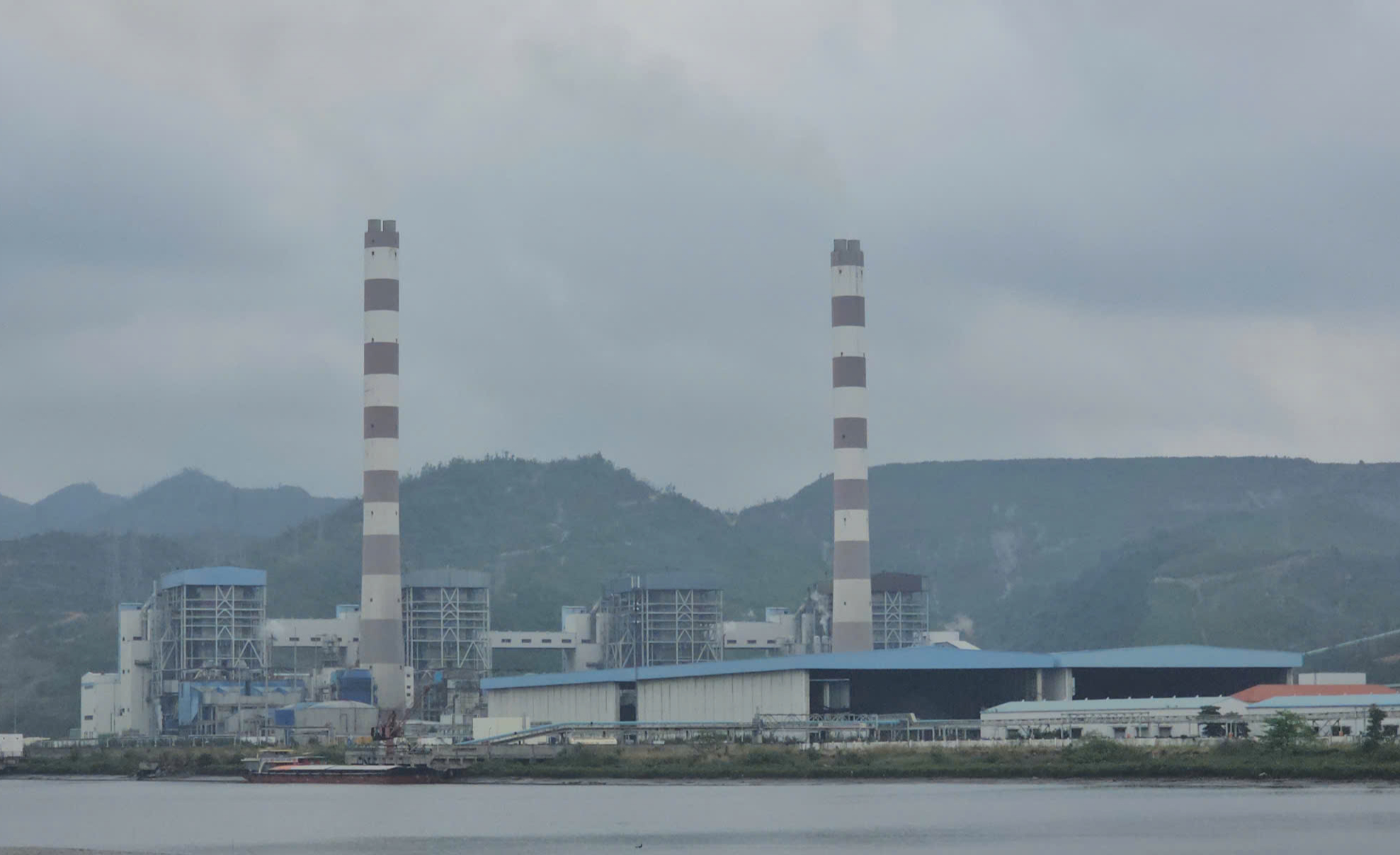 Công ty Nhiệt điện Quảng Ninh khẩn trương cải thiện môi trường Sau Vụ bắt giữ lãnh đạo - Ảnh 1. Công ty Nhiệt điện Quảng Ninh khẩn trương cải thiện môi trường Sau Vụ bắt giữ lãnh đạo - Ảnh 1.